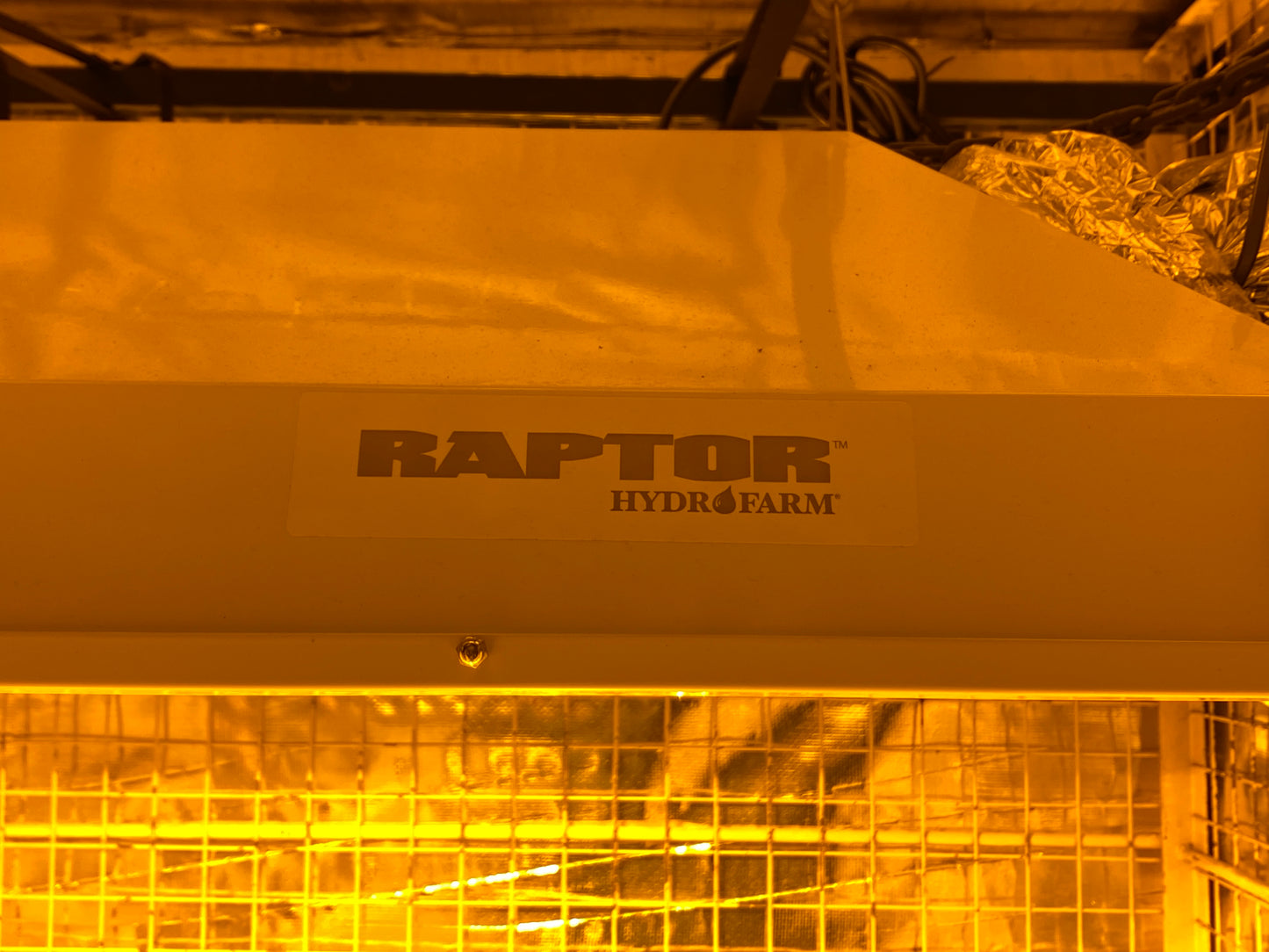 Hydrofarm Raptor 8” Air Cooled Grow Light & Phantom Dimmable Digital Ballast