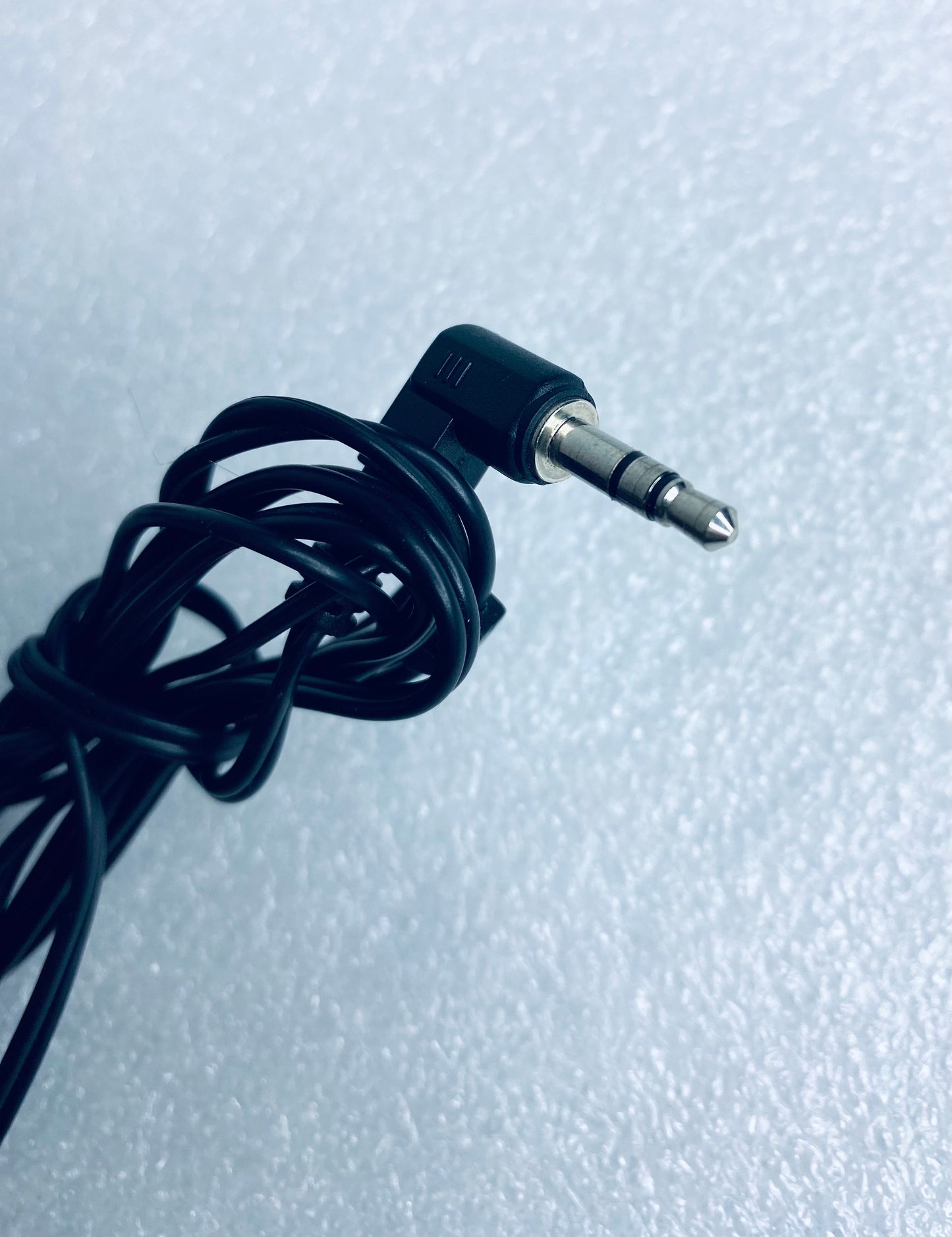 #32 - digital Over The Ear Headphones Stereo, 3.5mm, Black - (READ) - (IN CONDITION AS SHOWN)
