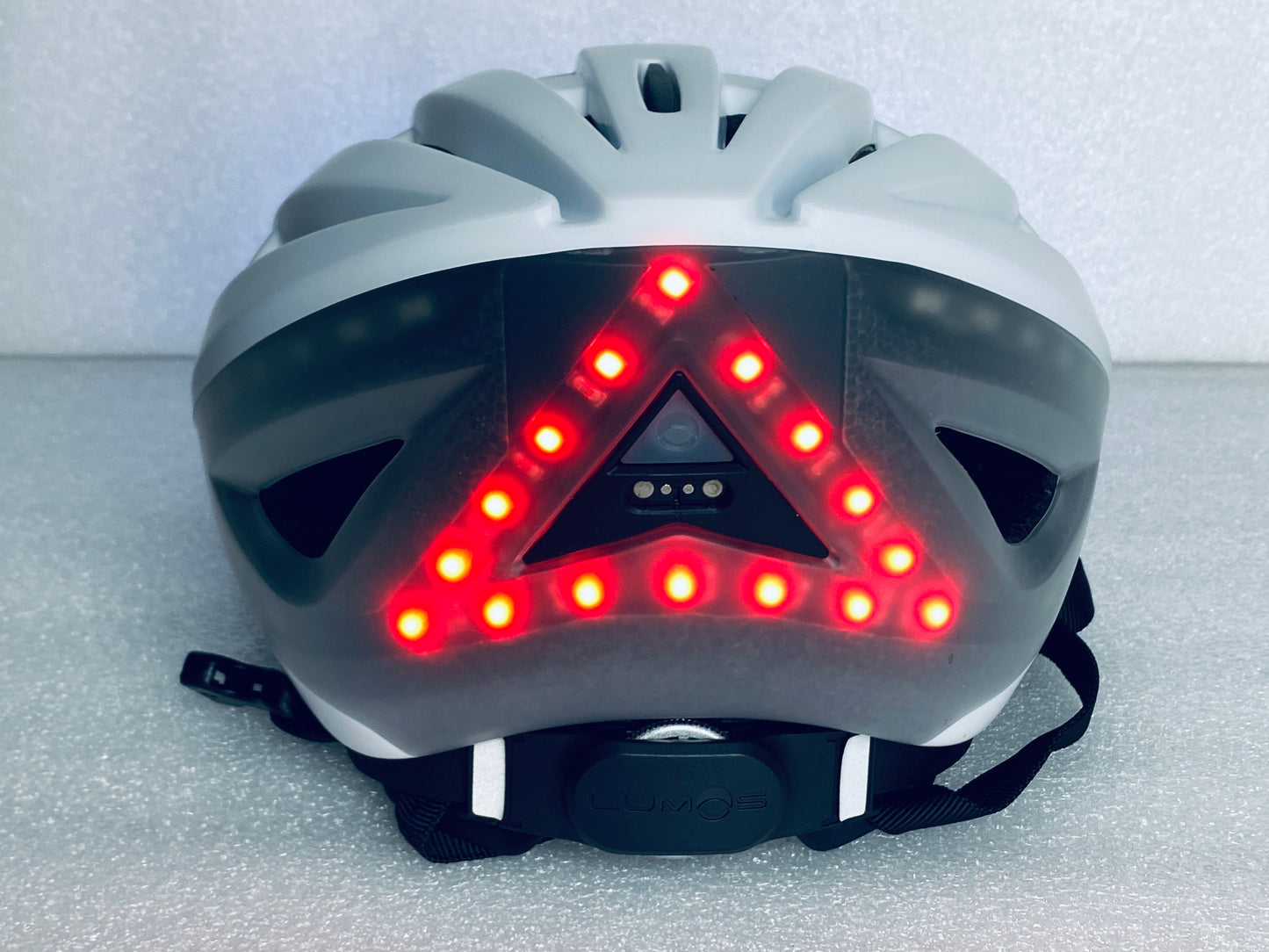 new Other-Lumos Kickstart M/L Bluetooth White Smart Bike Helmet With Remote