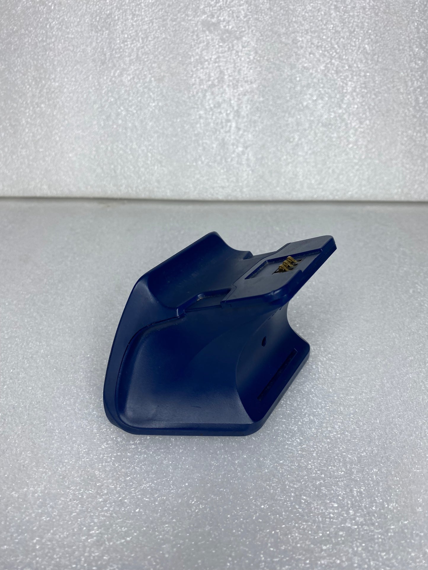 #35 - midnight Force Controller Gear Charging Stand For Xbox One, Blue - (READ) - (IN CONDITION AS SHOWN)