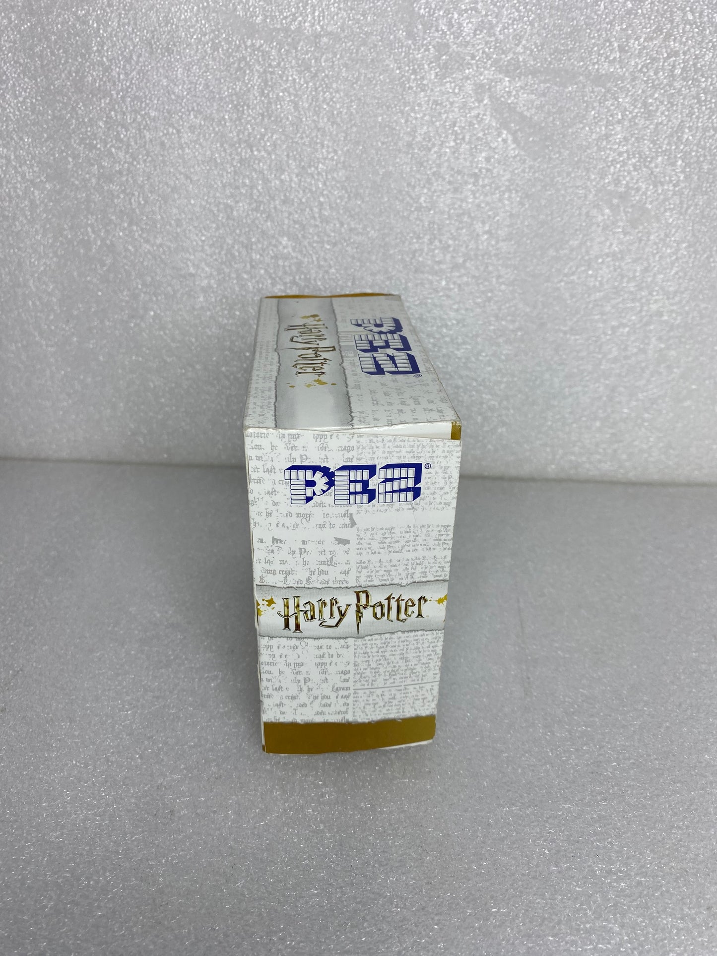 #42 - new -Harry Potter Wizarding World Mini PEZ Toy Ron & Harry, 700854- (READ) - (IN CONDITION AS SHOWN)