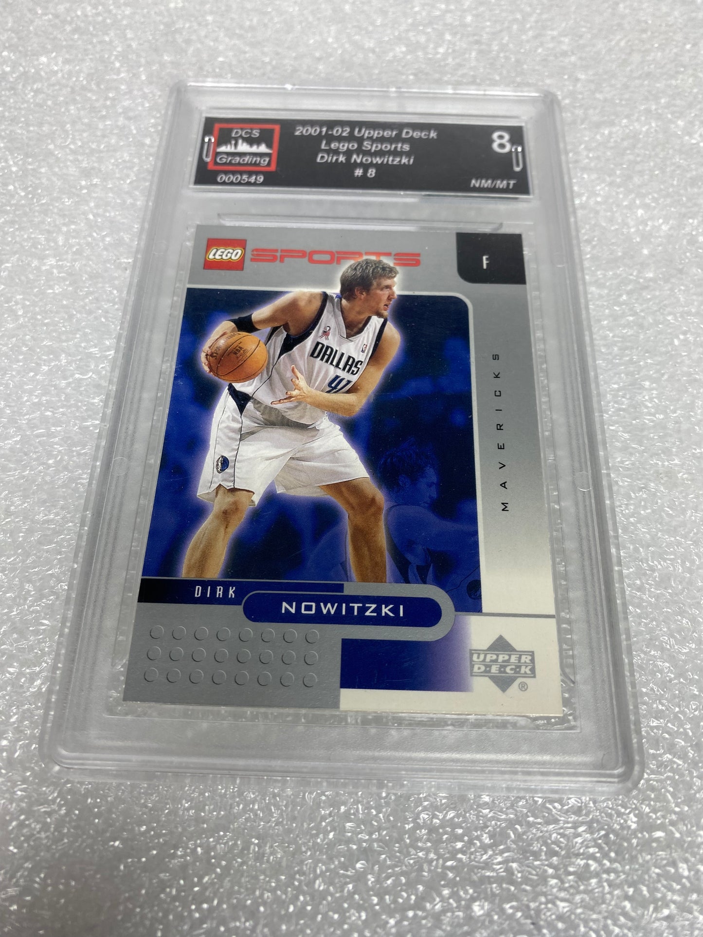 DCS Graded NM/MT - 2001-02 Upper Deck Sports, Dirk Nowitzki #8 Mavericks- (READ)