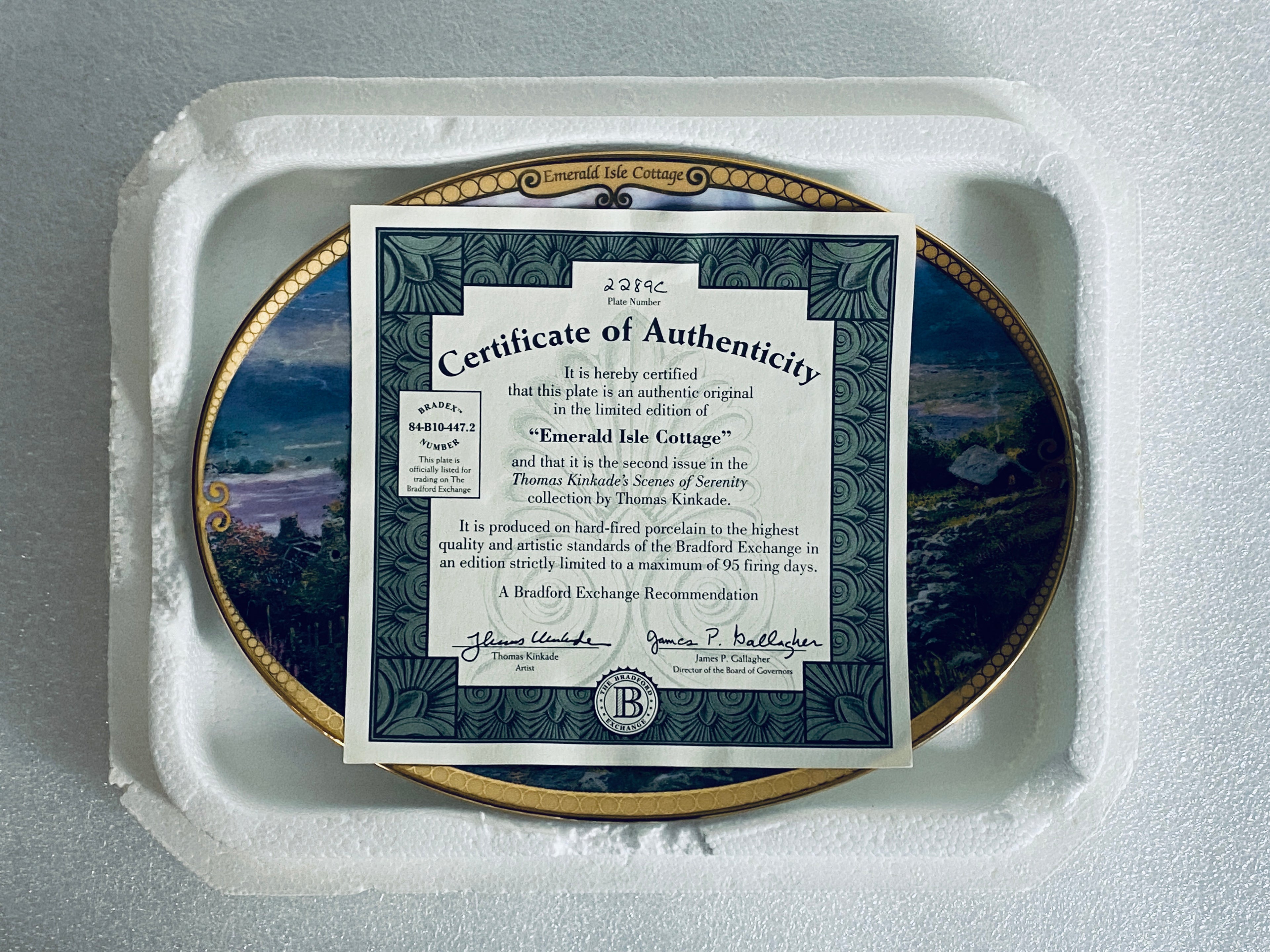 thomas Kinkade's Scenes Of Serenity "Emerald Isle Cottage" Oval Plate With COA