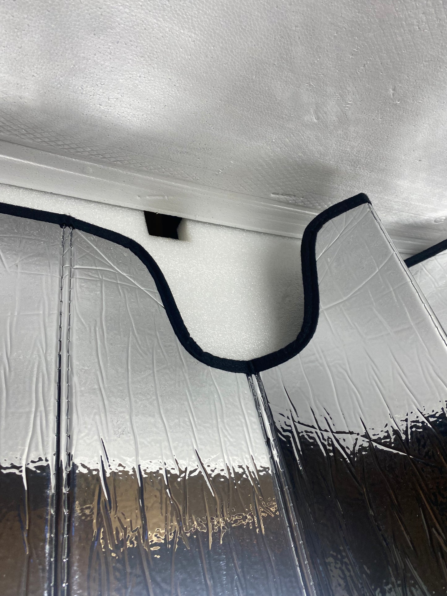 open Box - Foldable Pigenius Car Sunshade Visor, 50" x 35" x 1.4" - (READ)