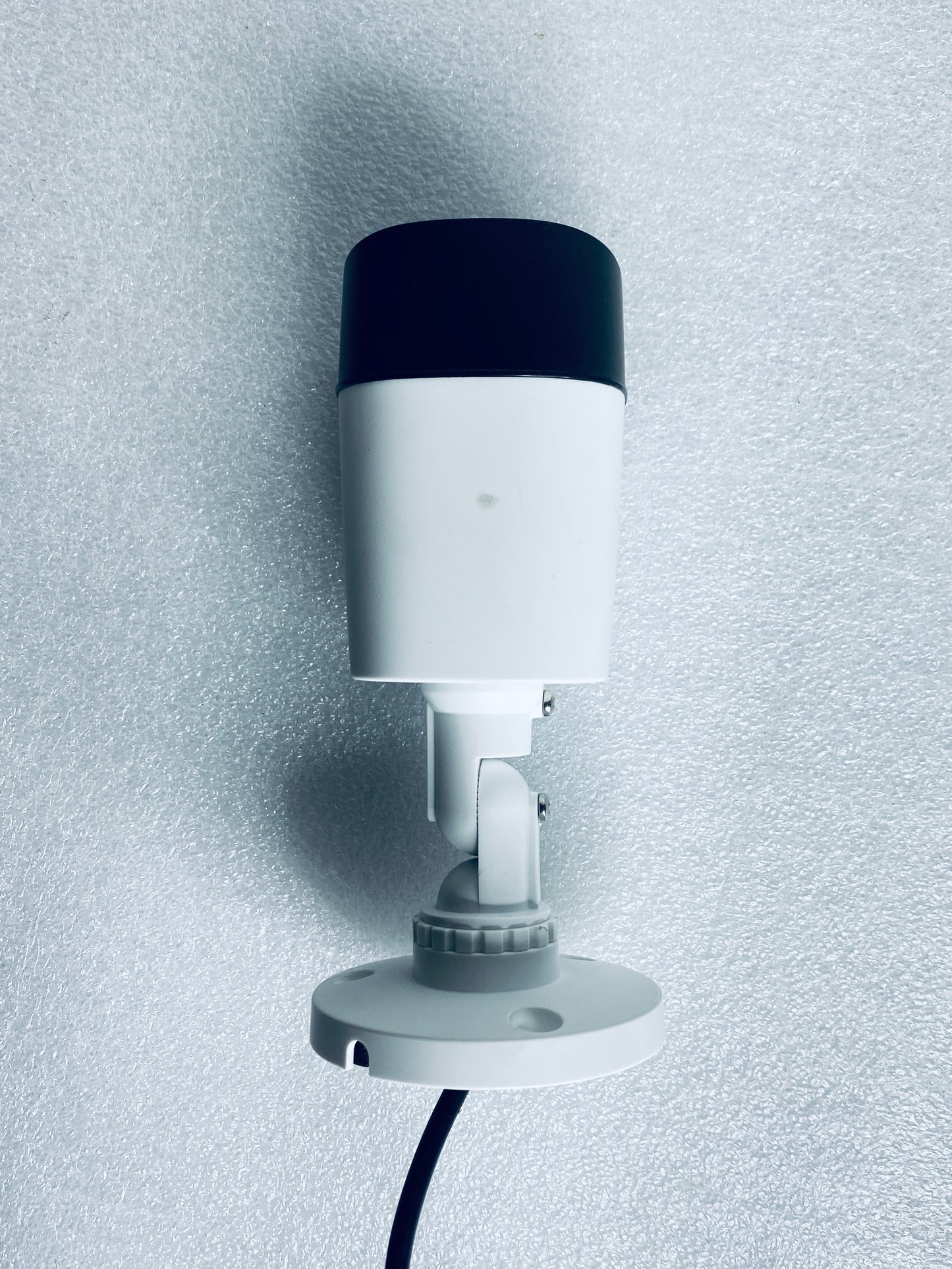 lorex 720P HD IR PC BNC Bullet Indoor/Outdoor Security Camera, LBV1521-C