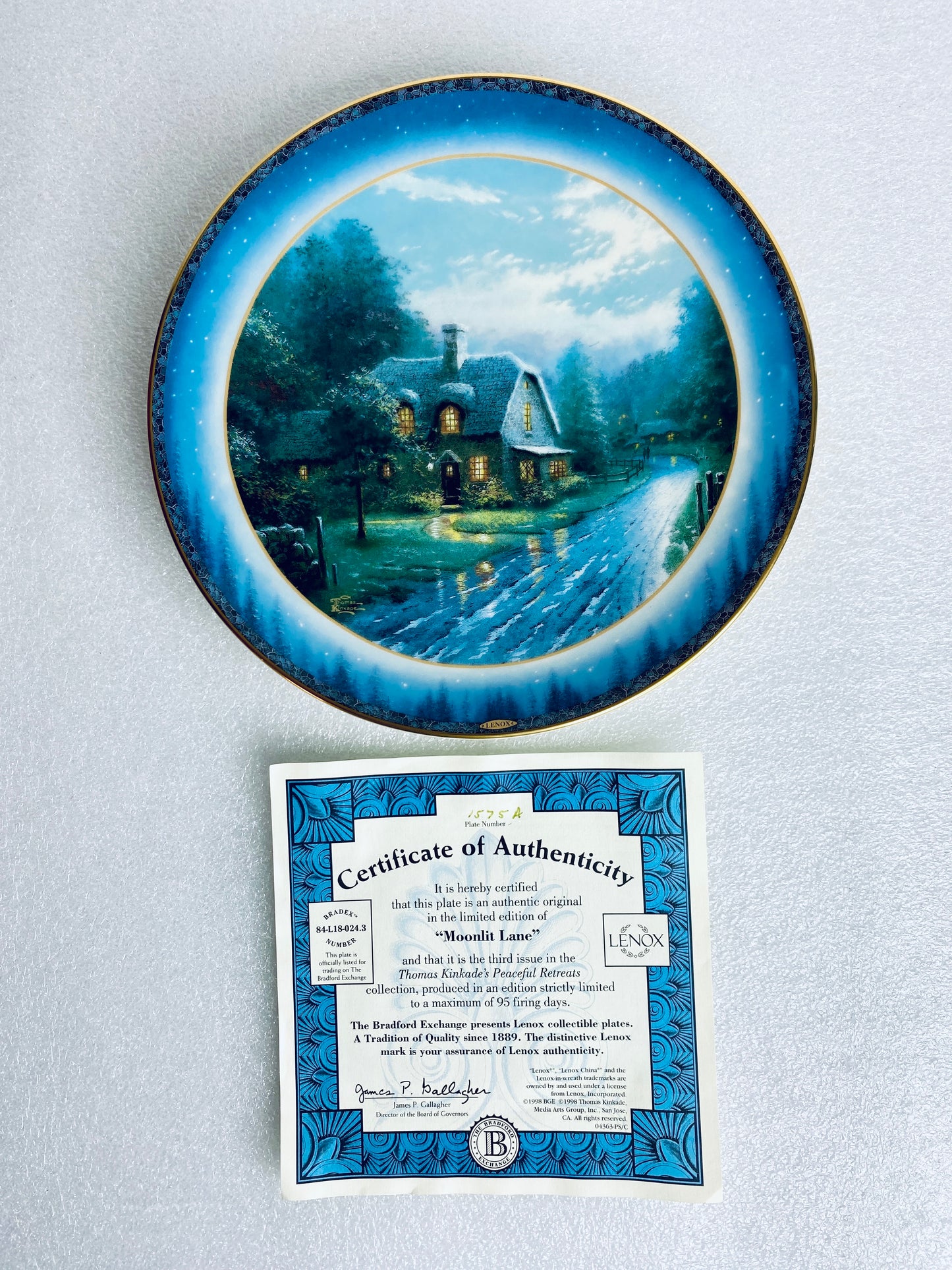 thomas Kinkade's Peaceful Retreats "Moonlit Lane" Round Plate With COA