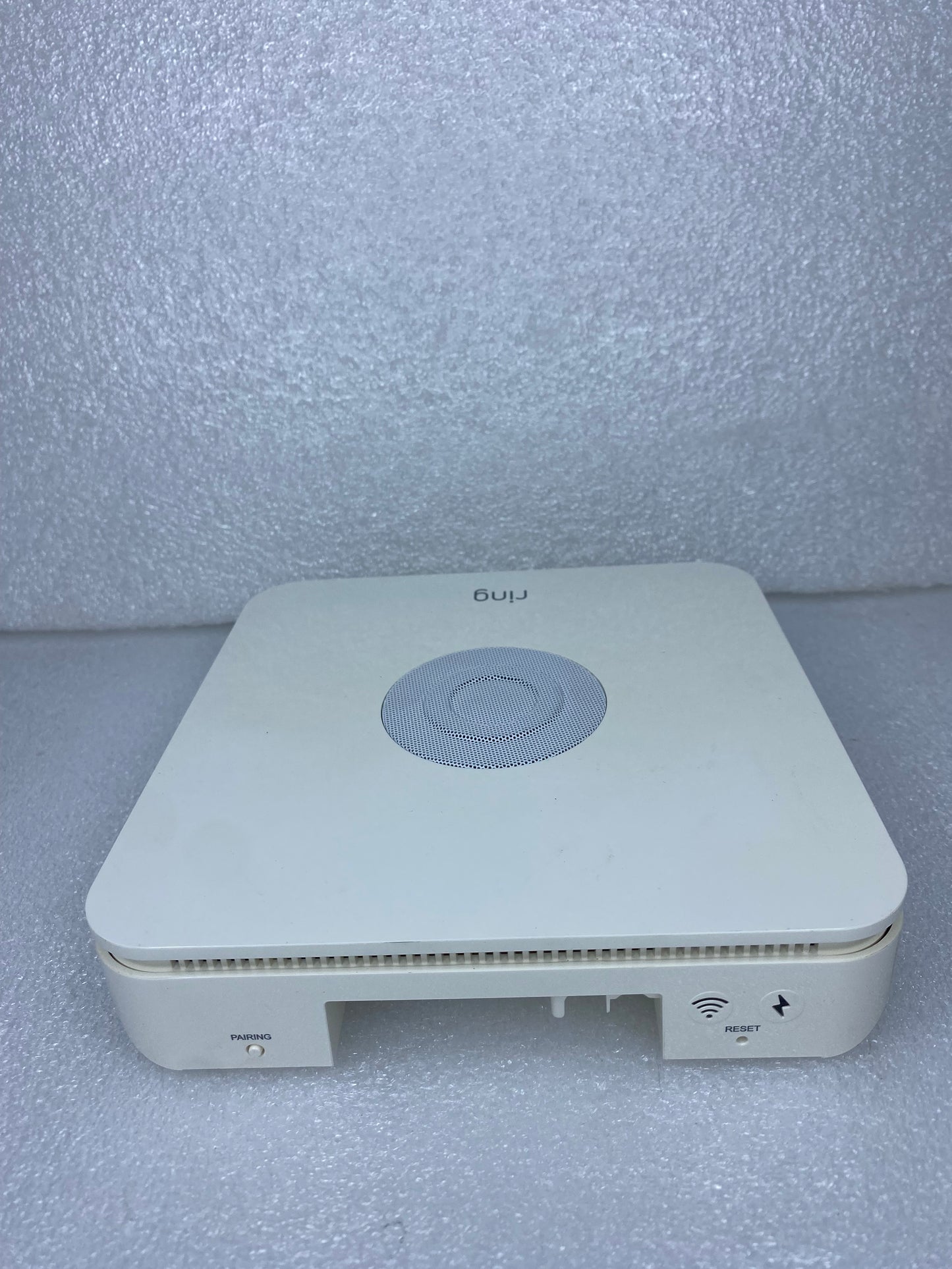 Ring Base Station 1st Generation, White, No AC Adapter, 6 3/4" x 6 3/4" - (READ)