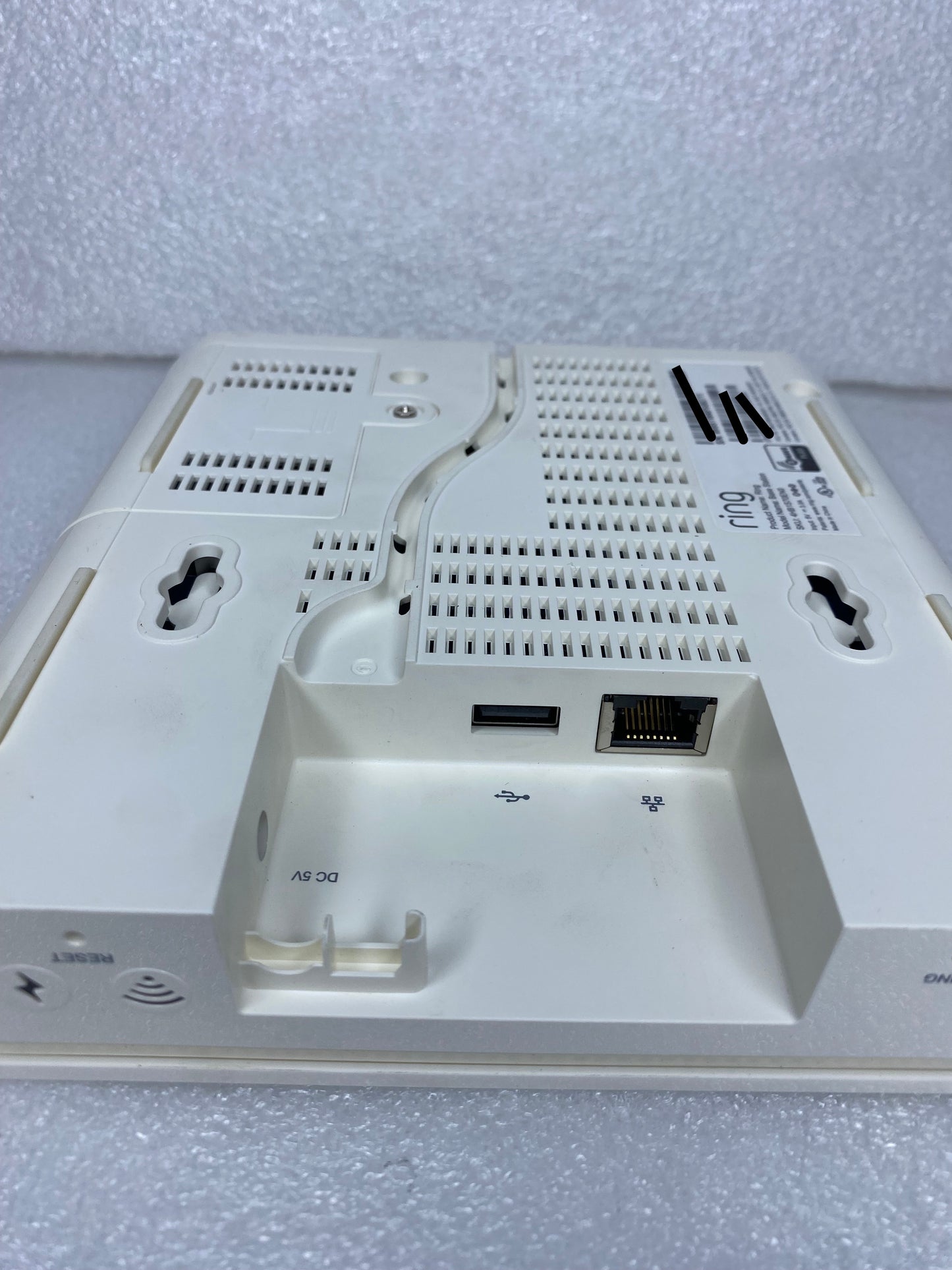 Ring Base Station 1st Generation, White, No AC Adapter, 6 3/4" x 6 3/4" - (READ)