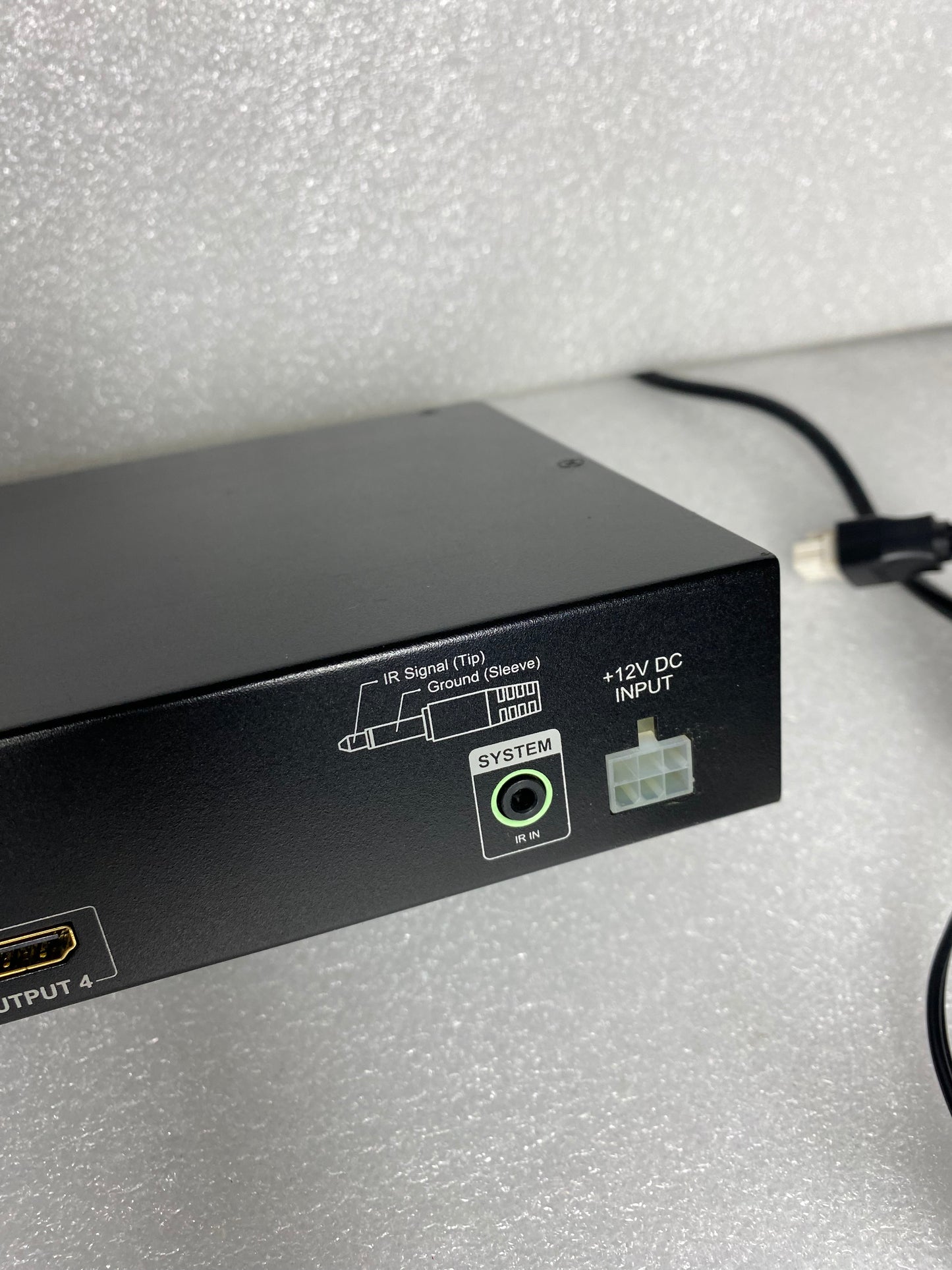 Binary B-120-HDMATRIX-4x4 HDMI Matrix Switcher With Power Cord, Black - (READ)