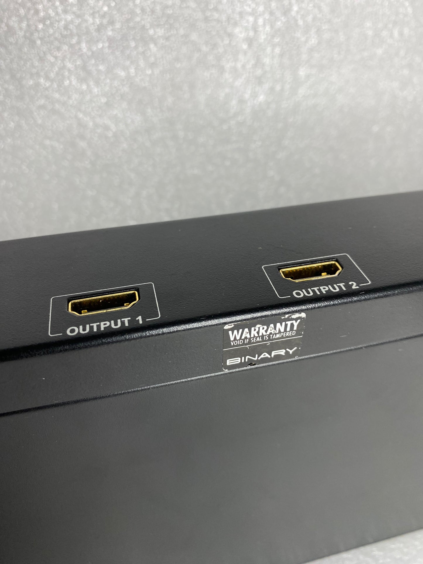 Binary B-120-HDMATRIX-4x4 HDMI Matrix Switcher With Power Cord, Black - (READ)