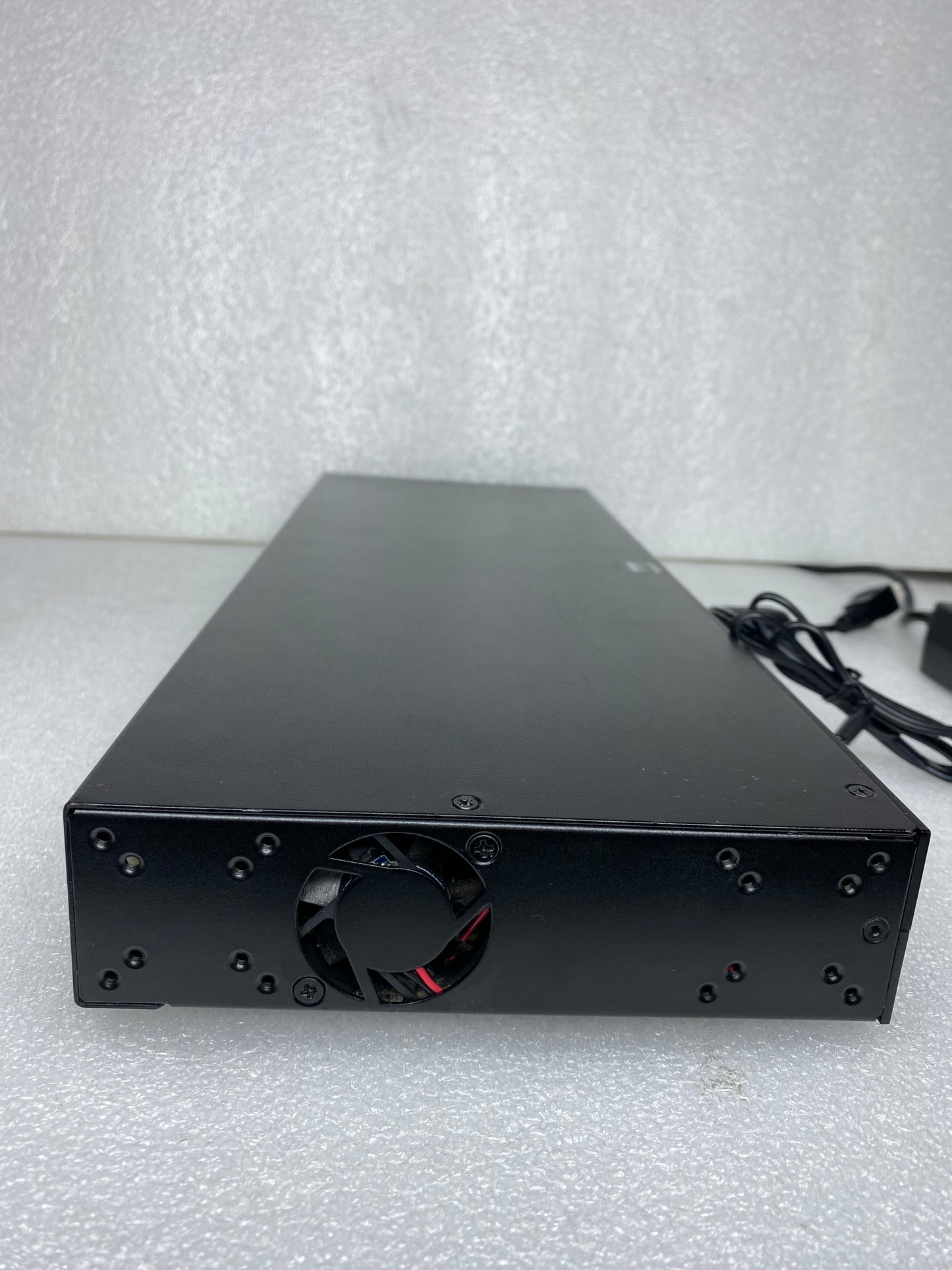 Binary B-120-HDMATRIX-4x4 HDMI Matrix Switcher With Power Cord, Black - (READ)
