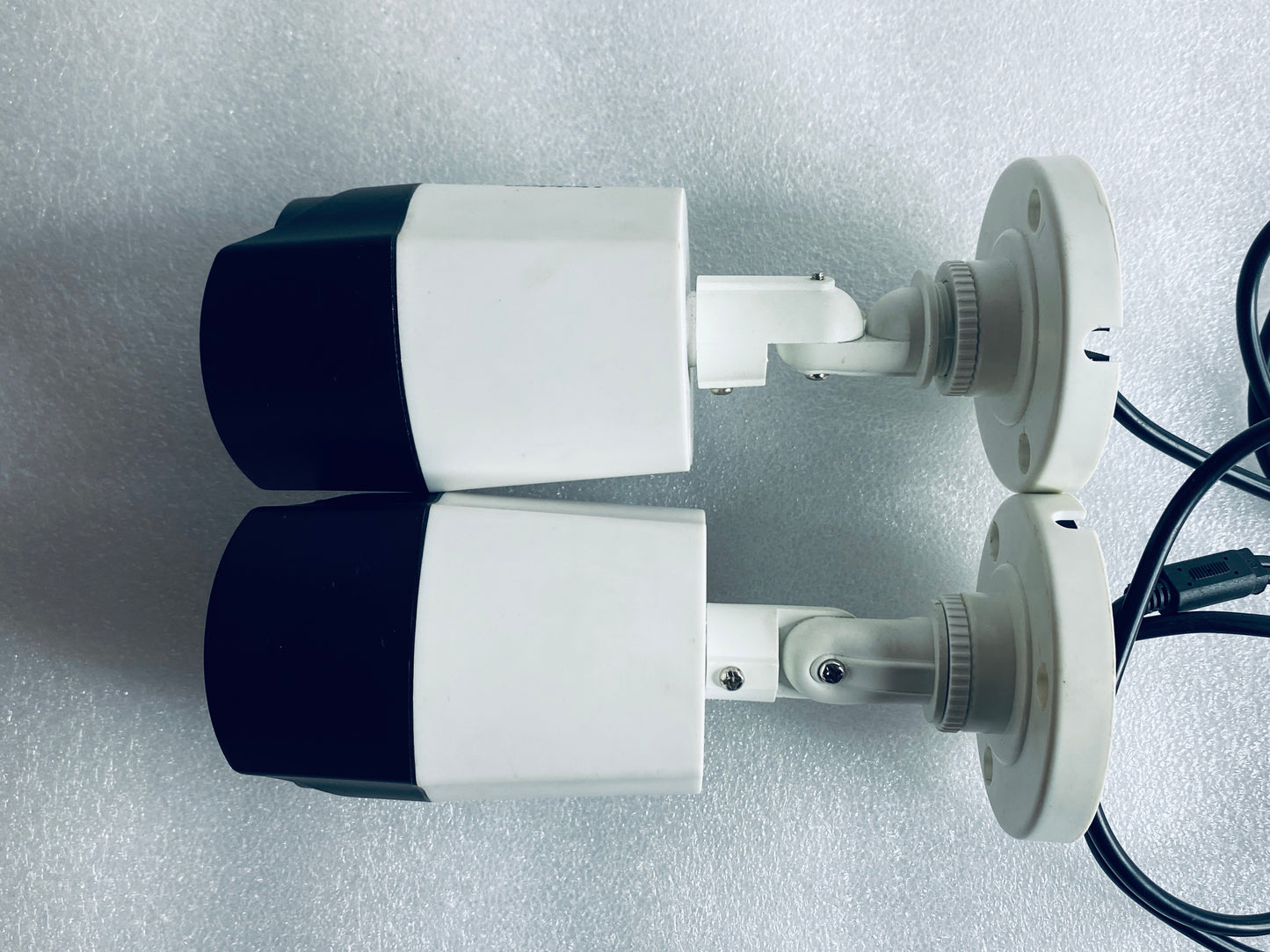lot Of 2 - Uniden Guardian 1080p Bullet BNC In/Outdoor Security Cameras, G610BC