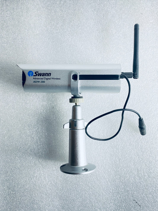 swann Advanced Digital Wireless Security Camera, ADW-300 - (READ)