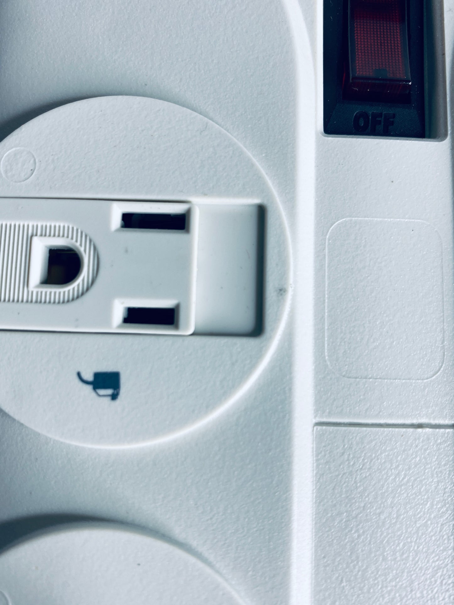 new Other - Tripp Lite Protect It! 8 Outlet Surge Protector With 25ft. Cable