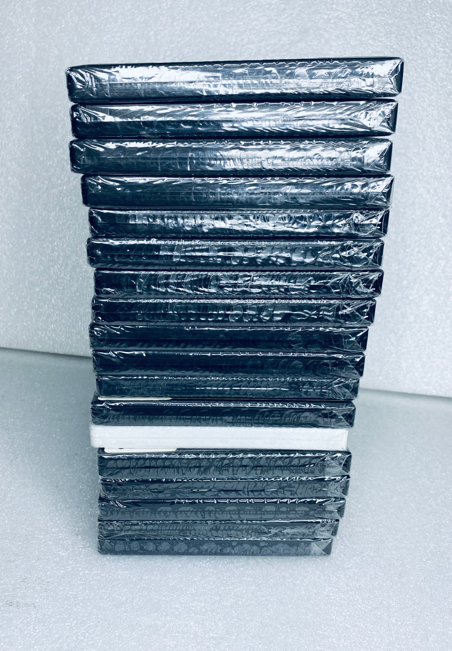 #08 - lot Of 18 New - Mixed DVD Movies - (IN CONDITION AS SHOWN)