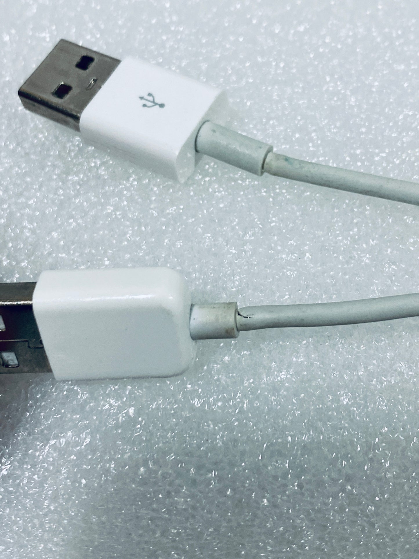 lot Of 2 - Apple USB White Wired Mighty/Optical Mouse, A1152-READ