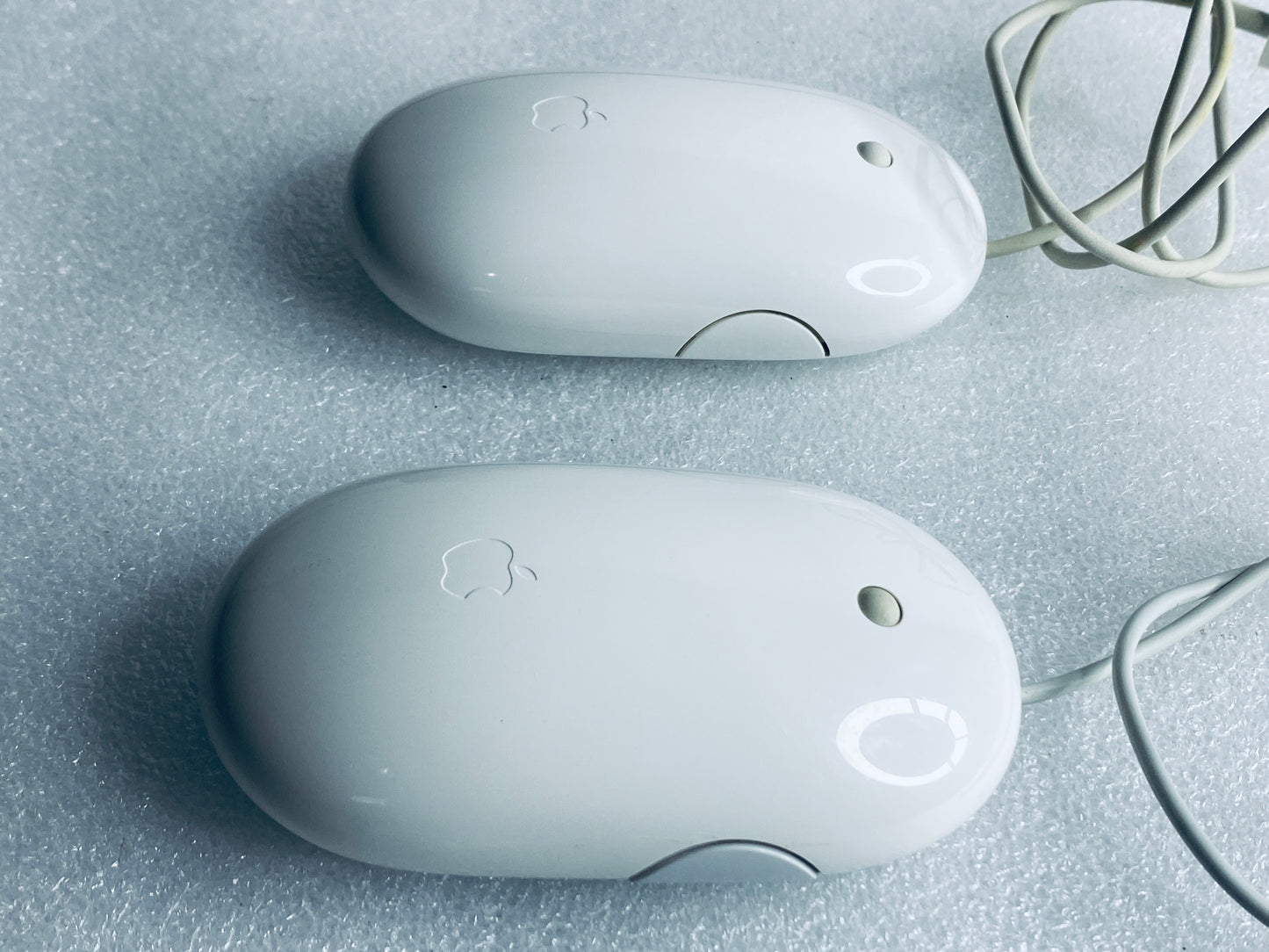 lot Of 2-Apple USB White Wired Mighty/Optical Mouse, A1152-READ