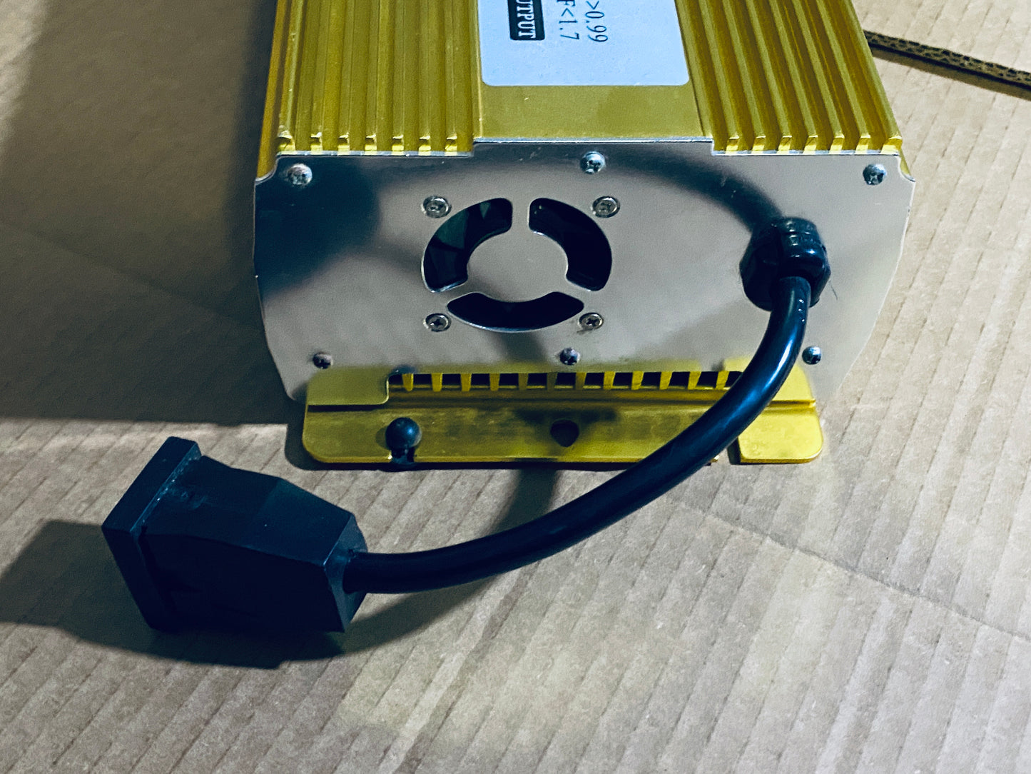 Hydrofarm 8” Air Cooled Grow Light & Gold 1000W Electronic Ballast