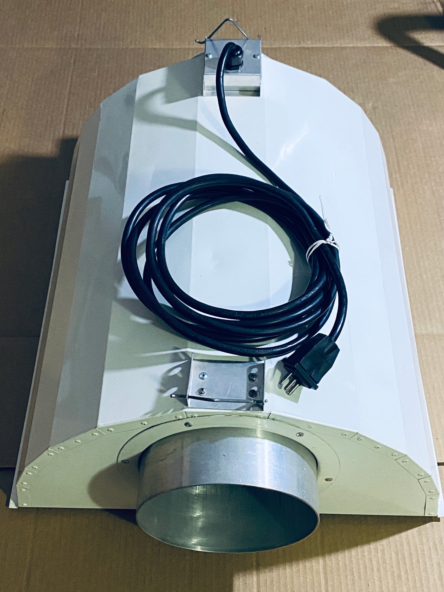 Hydrofarm 8” Air Cooled Grow Light & Gold 1000W Electronic Ballast