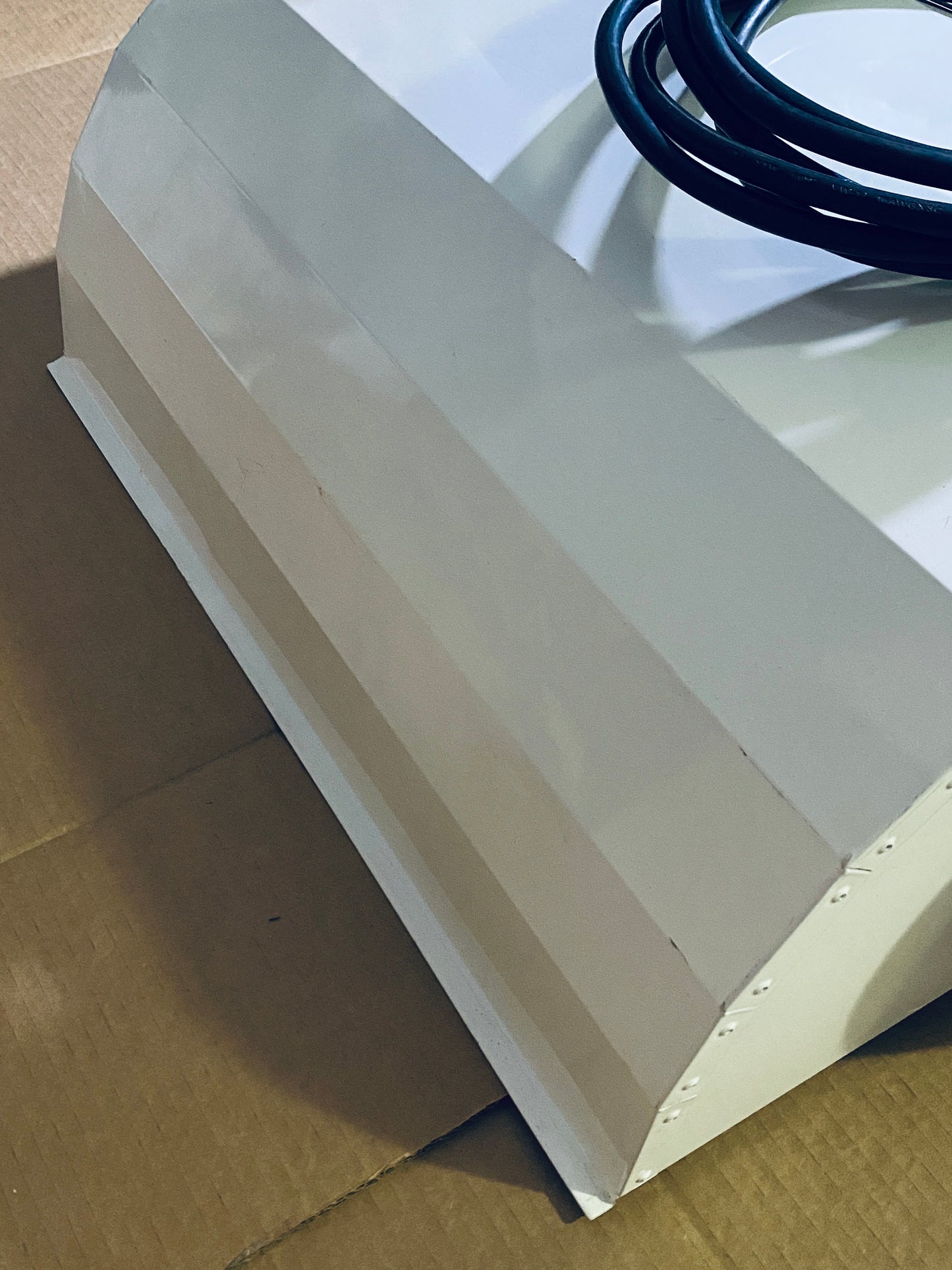 Hydrofarm 8” Air Cooled Grow Light & Gold 1000W Electronic Ballast