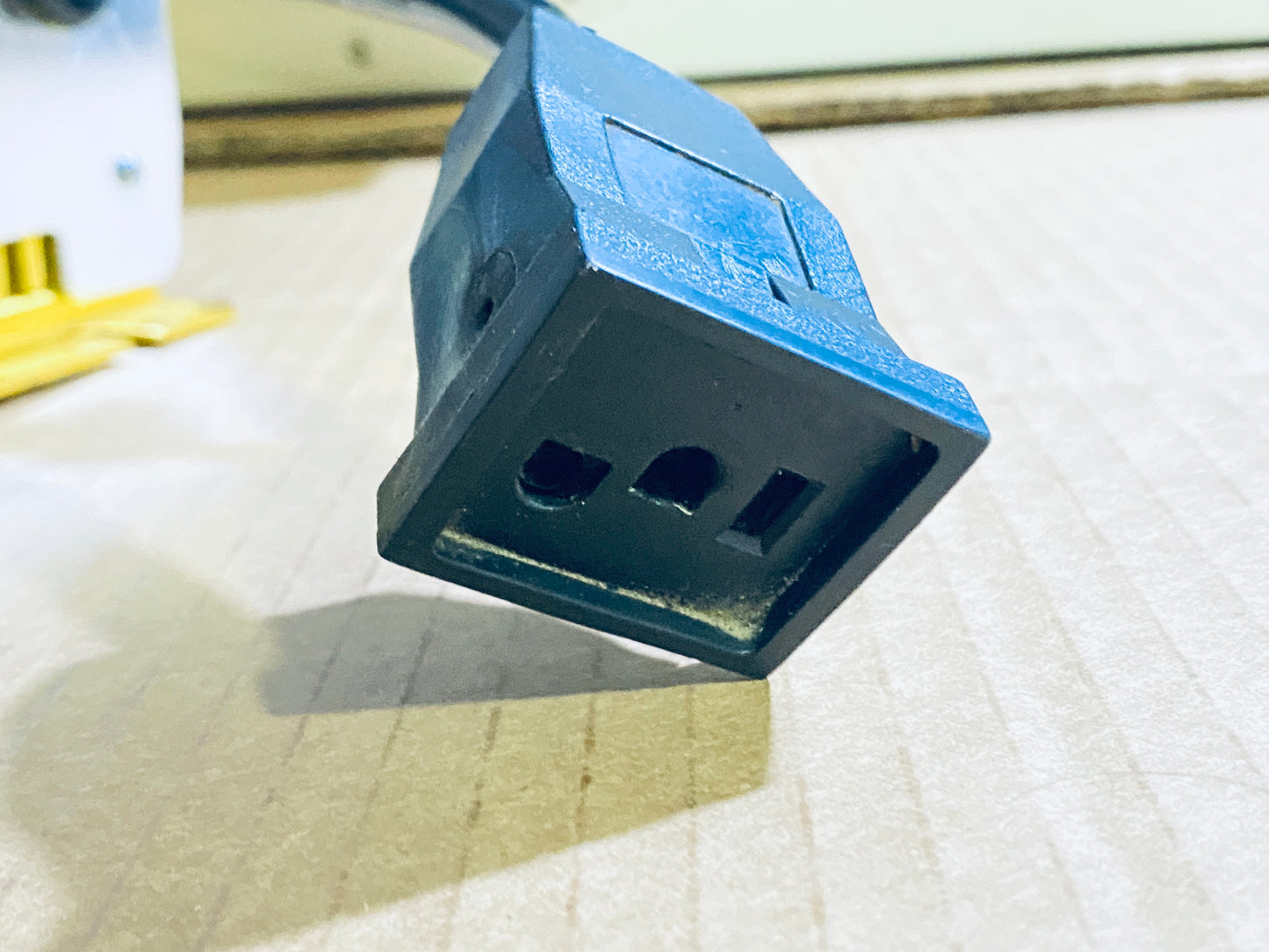 Hydrofarm 8” Air Cooled Grow Light & Gold 1000W Electronic Ballast