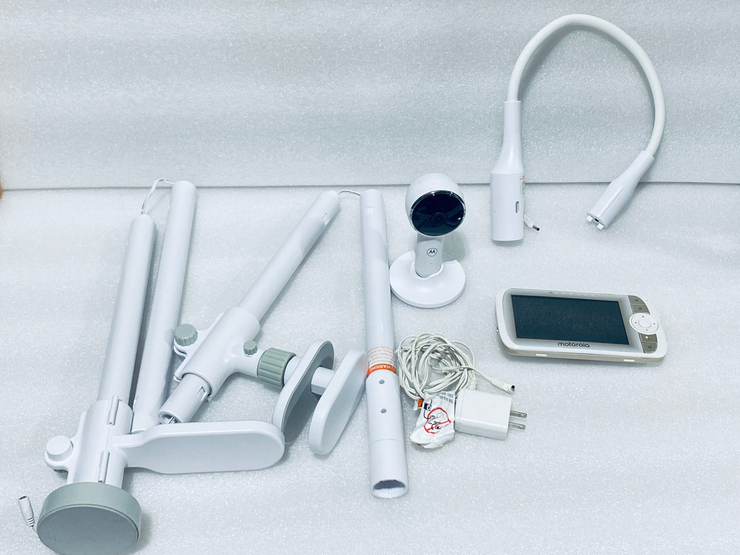 #69 - Motorola 5" Wi-fi Video Baby Monitor For Parts Or Repair - (READ) - (IN CONDITION AS SHOWN)