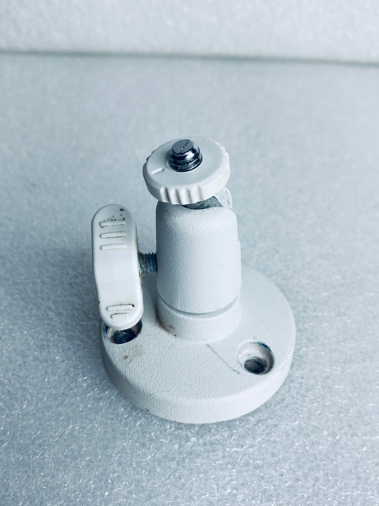 lorex Security Camera Mount For LNB8105X-C, White