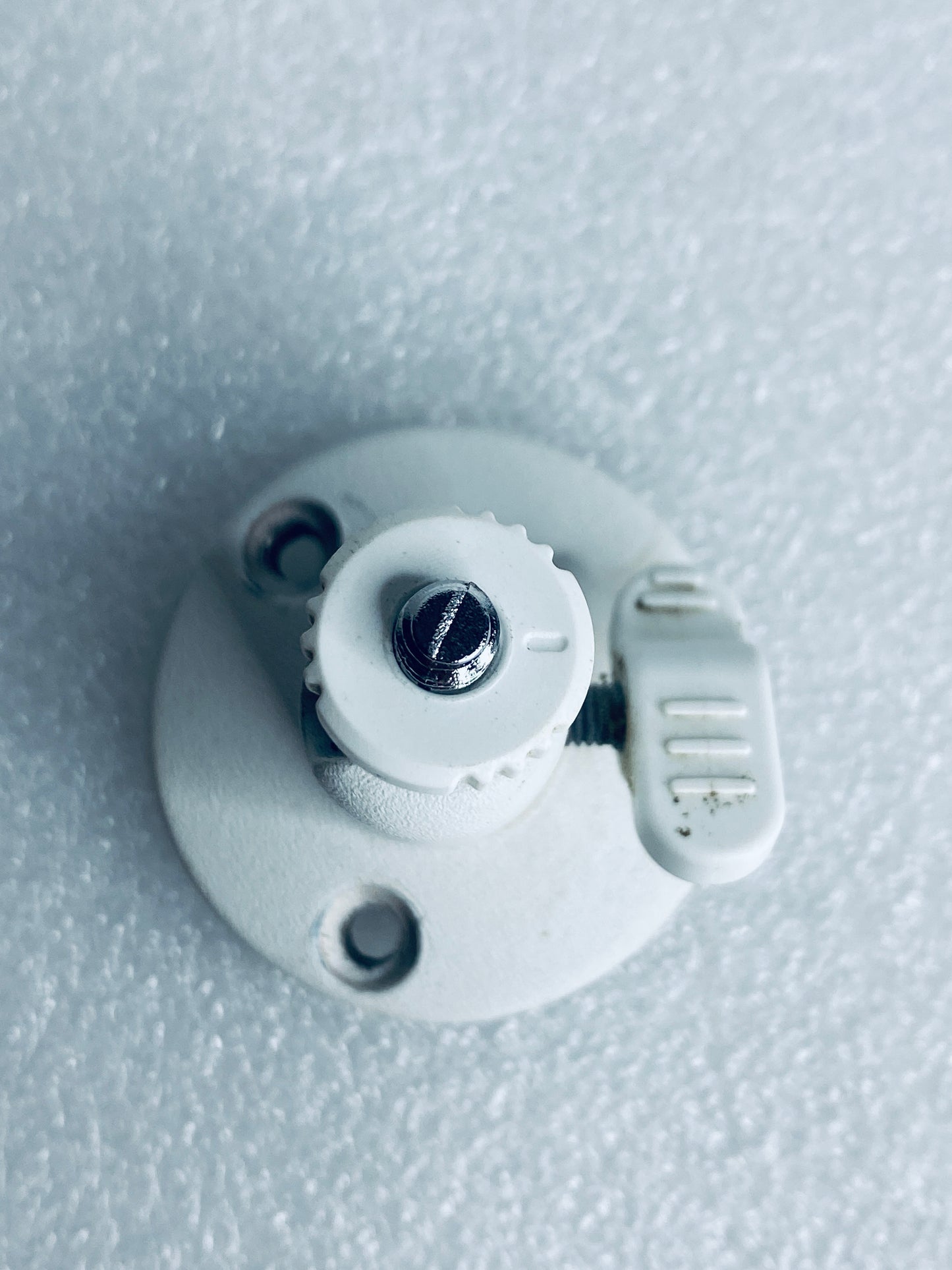 lorex Security Camera Mount For LNB8105X-C, White