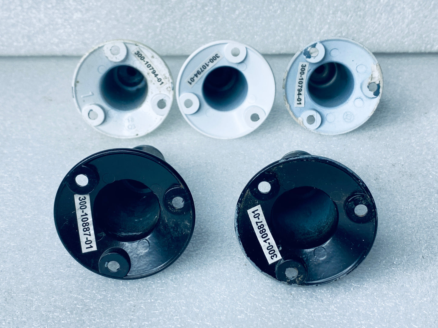 lot Of 5 - Eufy Solar Panel Bottom Attachment Mounts, 3 White & 2 Black - (READ)