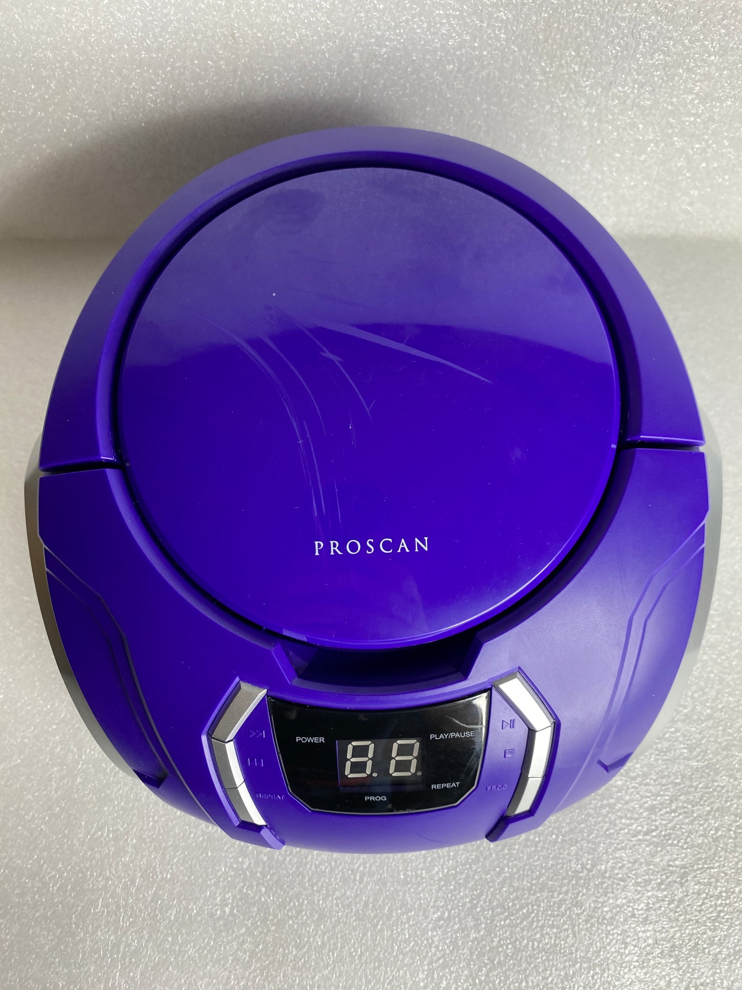 #192 - proscan Portable CD Radio Boombox, PRCD261-PURPLE - (READ) - (IN CONDITION AS SHOWN)
