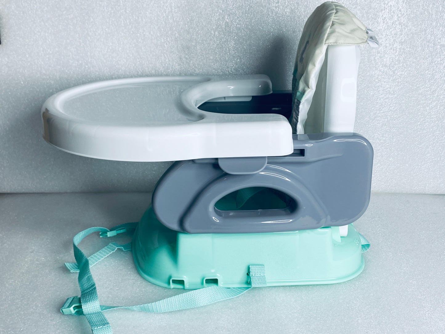 #89 - new Other - Summer Unisex Deluxe Comfort Folding Booster Seat Up To 33lbs - (IN CONDITION AS SHOWN)