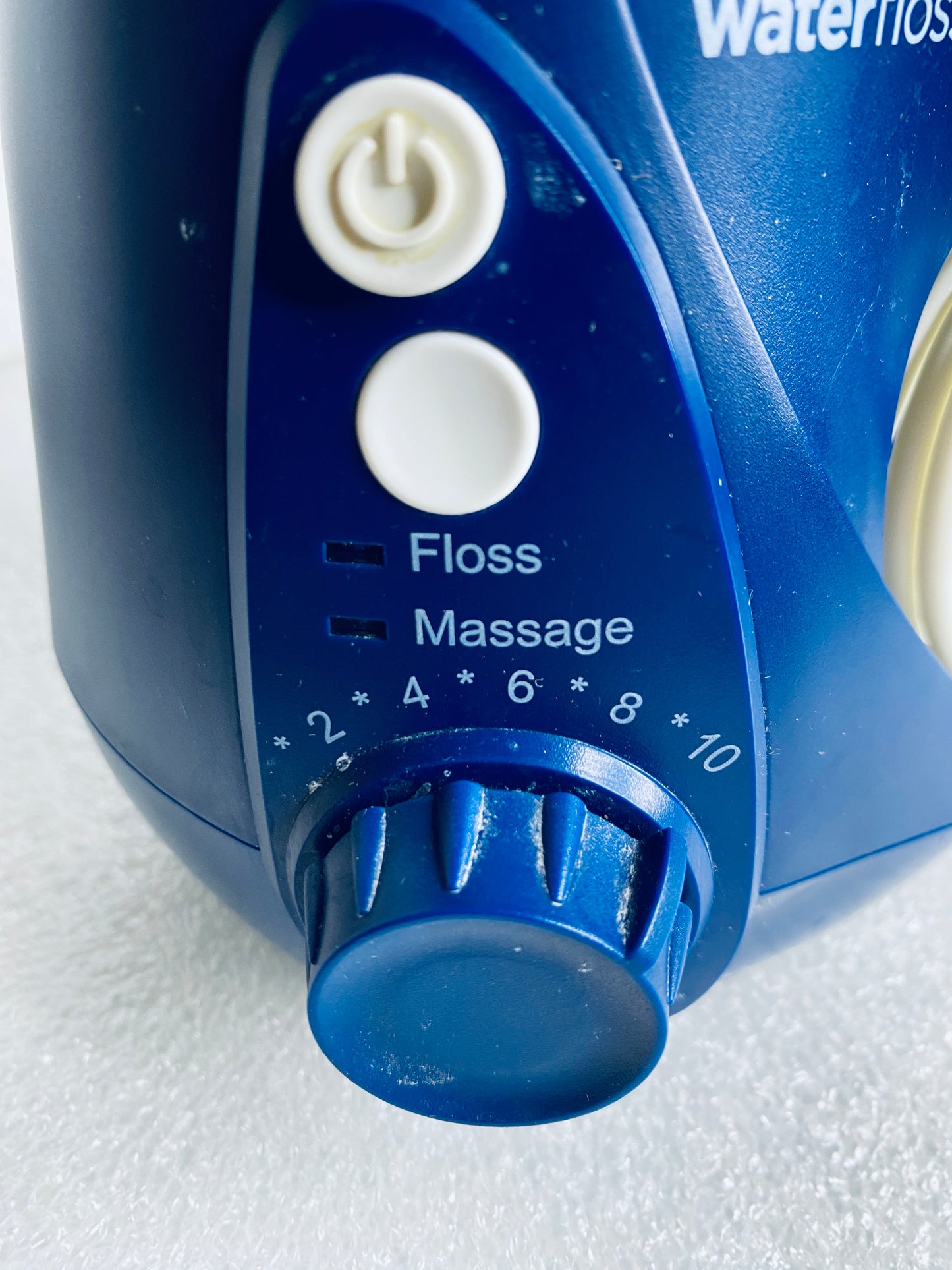 #88 - waterpik Aquarius Blue Water Flosser, WP-663CD - (READ) - (IN CONDITION AS SHOWN)