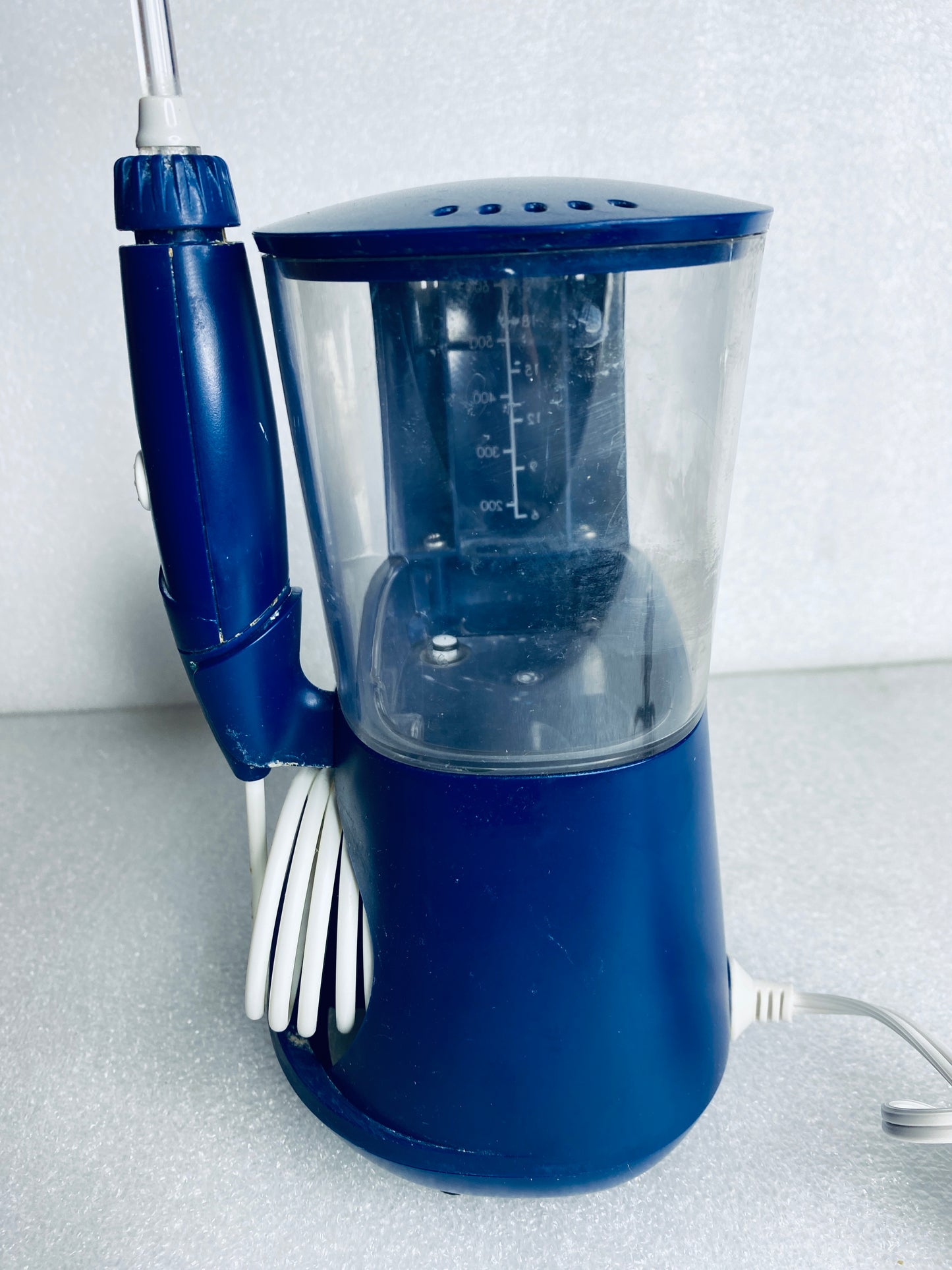 #88 - waterpik Aquarius Blue Water Flosser, WP-663CD - (READ) - (IN CONDITION AS SHOWN)