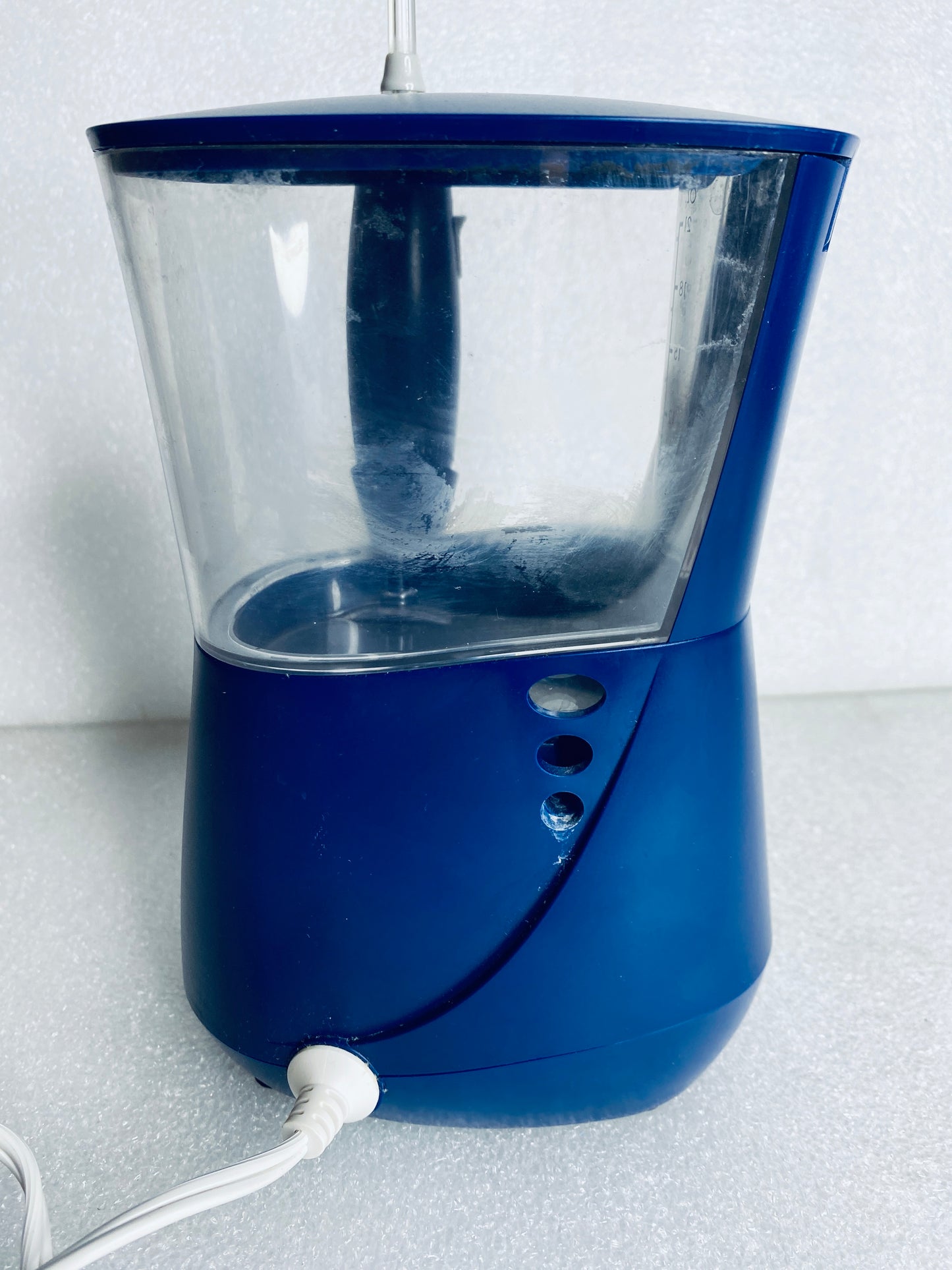 #88 - waterpik Aquarius Blue Water Flosser, WP-663CD - (READ) - (IN CONDITION AS SHOWN)
