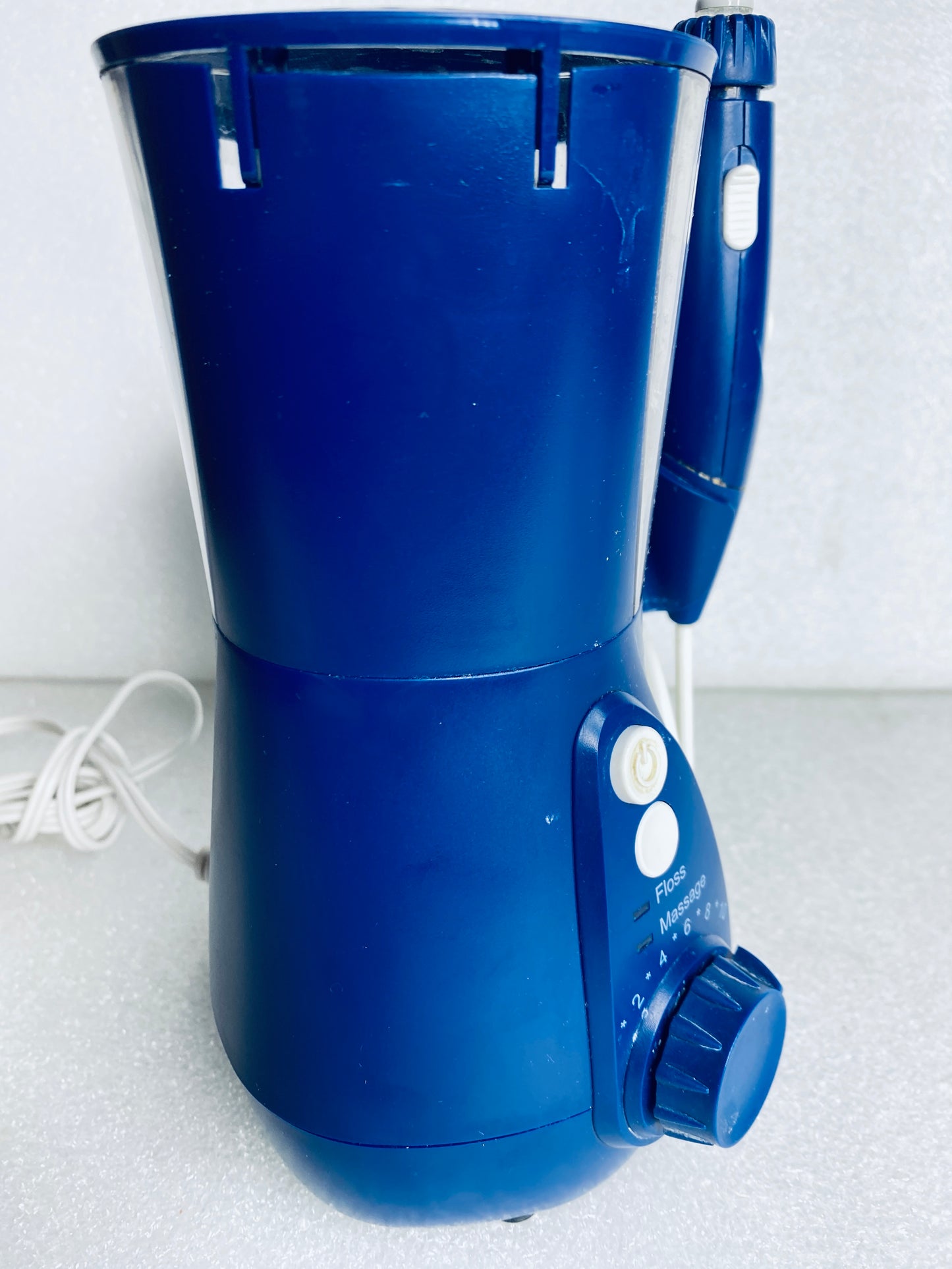 #88 - waterpik Aquarius Blue Water Flosser, WP-663CD - (READ) - (IN CONDITION AS SHOWN)