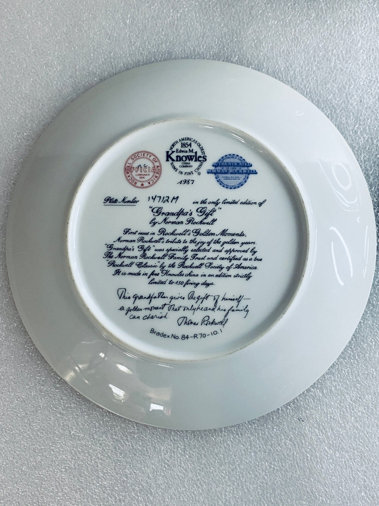 #94-lot Of 3 Norman Rockwell Grandpa's Gift, Lighthouse & Freedom Plates-(READ) - (In Condition As Shown)