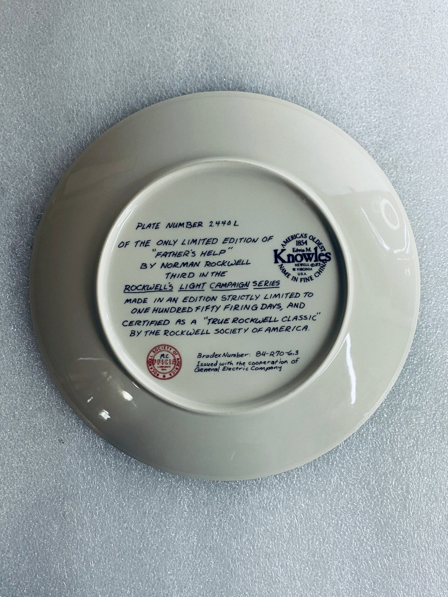 #95 - norman Rockwell "Father's Help" 8 1/2" Decorative Plate With COA - (In Condition As Shown)