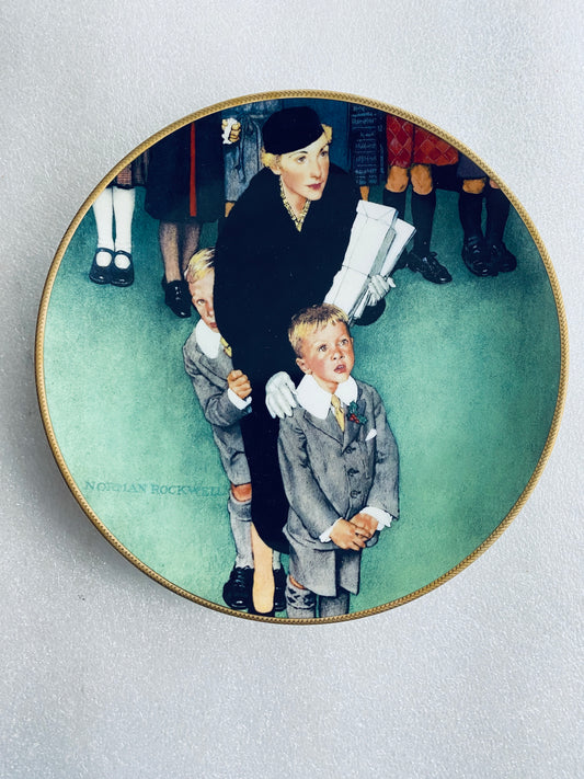 #99 - norman Rockwell "Men About Town" 8 1/2" Decorative Plate With COA - (In Condition As Shown) (Copy)