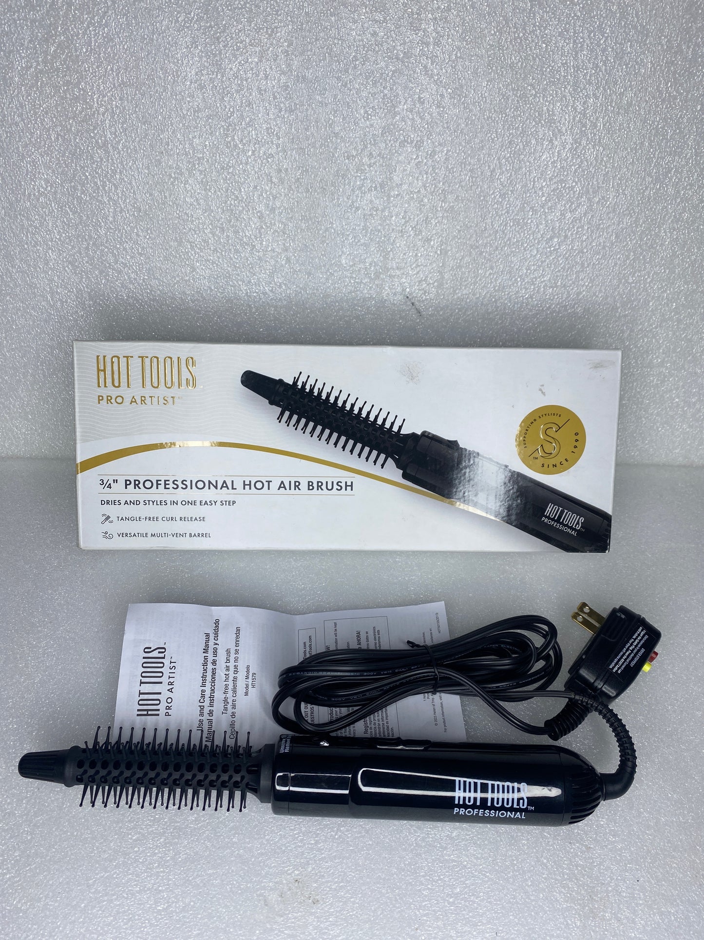 #112 - Hot Tools Pro Artist 3/4" Professional Hot Air Brush, HT1579, Black - (IN CONDITION AS SHOWN) $$