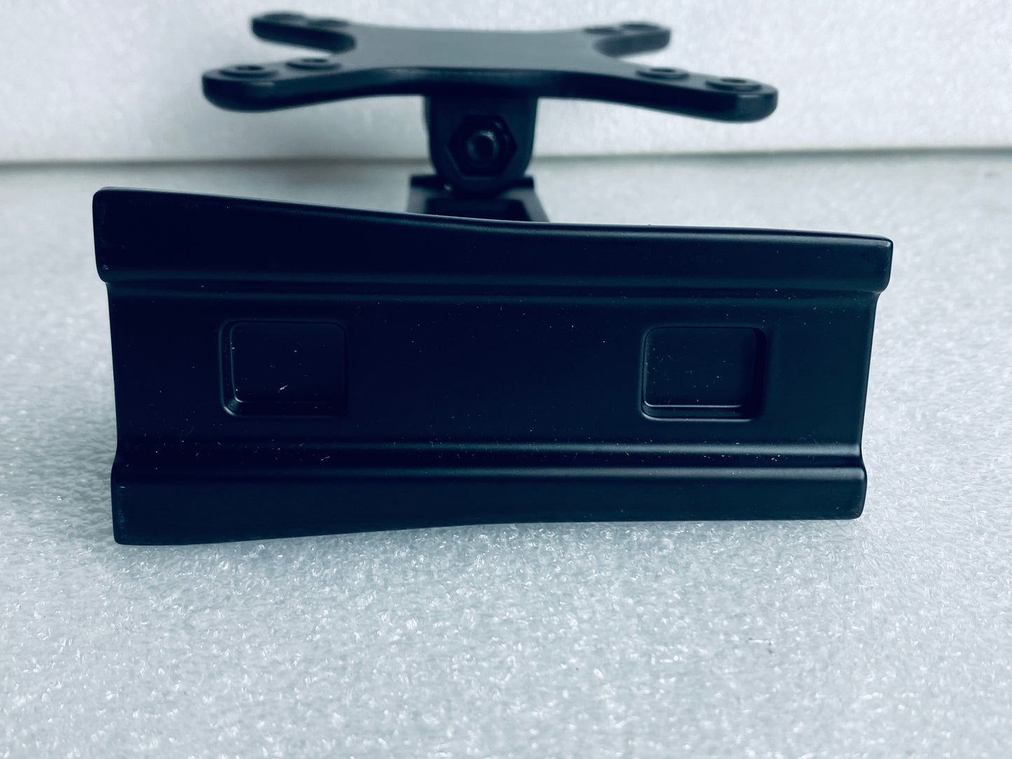 new Open Box-StarTech Wall-Mount Monitor Arm Single Swivel For 13"-34" Monitors