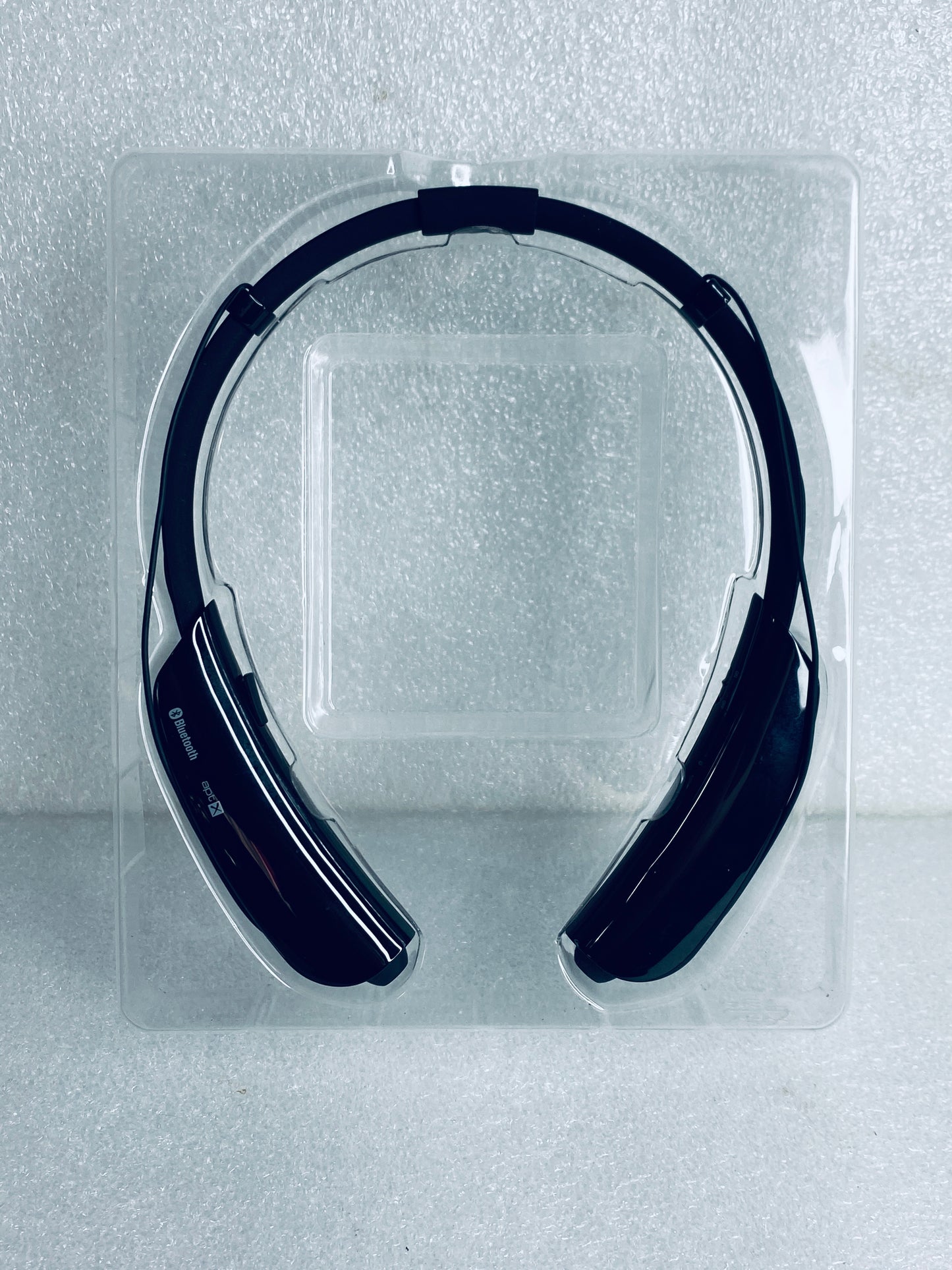 Insignia NS-CAHBTEB01-B Wireless Bluetooth In-Ear Headset, W/ Microphone – READ