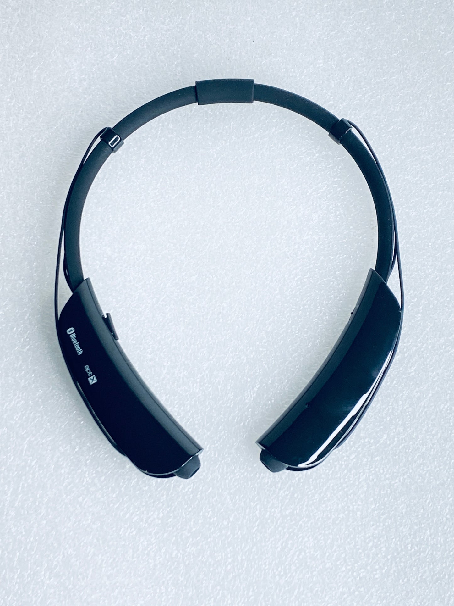 Insignia NS-CAHBTEB01-B Wireless Bluetooth In-Ear Headset, W/ Microphone – READ