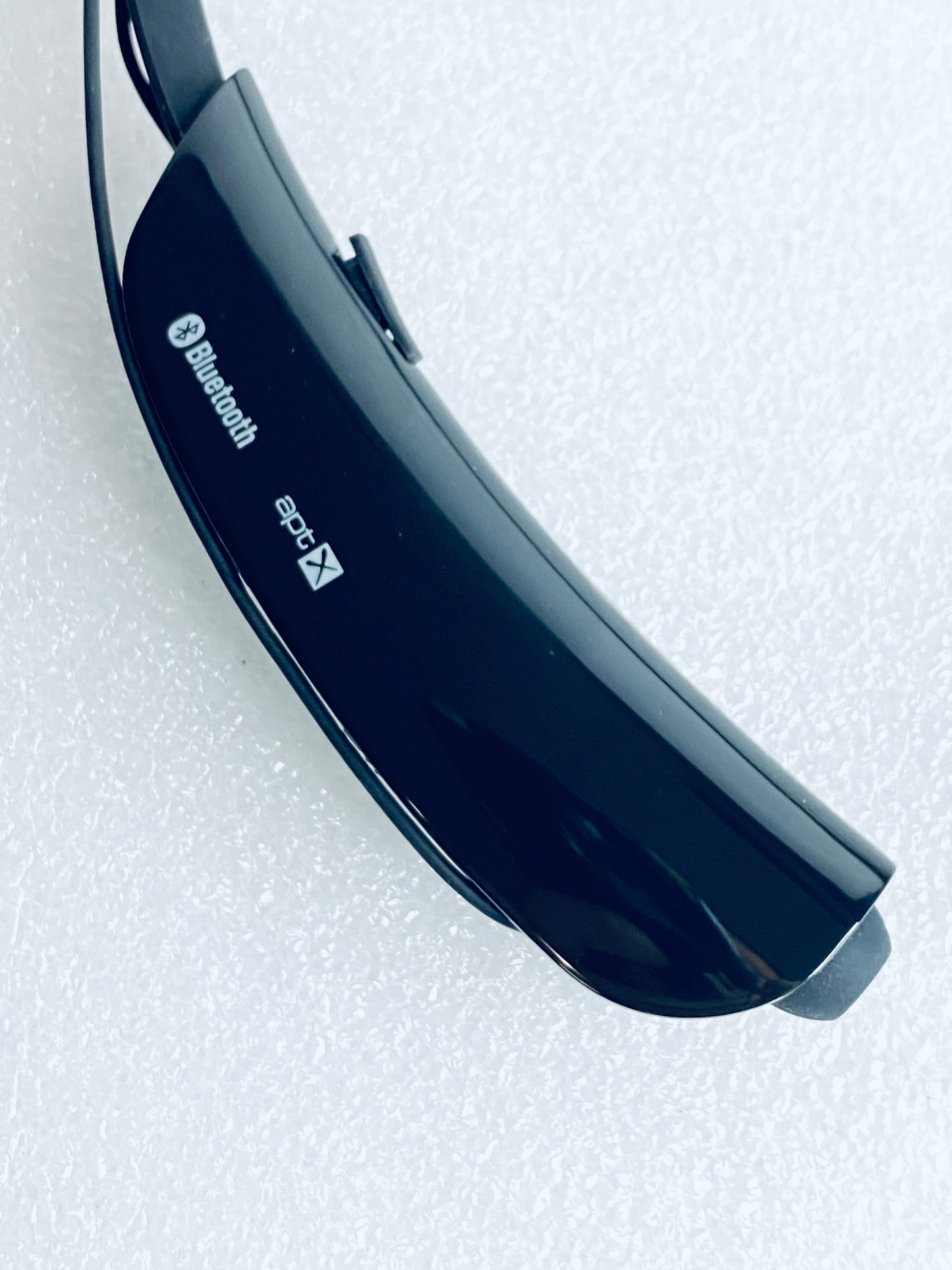 Insignia NS-CAHBTEB01-B Wireless Bluetooth In-Ear Headset, W/ Microphone – READ