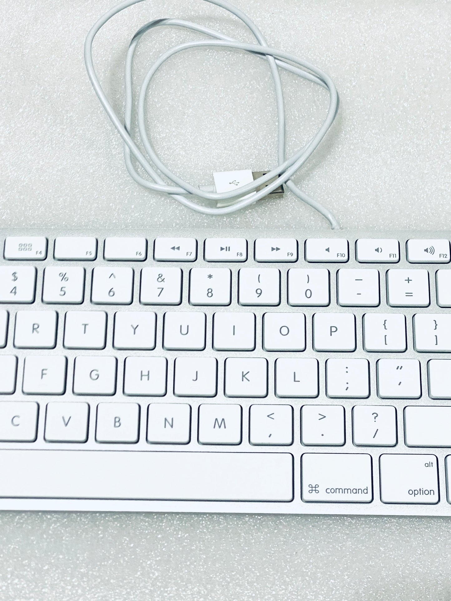 Apple White Aluminum USB Wired Keyboard A1243 & Apple Wired Mouse A1152 - (READ)