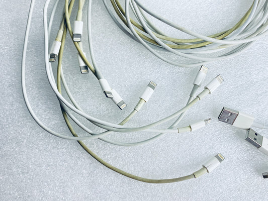 #174 - lot Of 10 - Mixed Sized Lightning Charge Cables For Apple iPhone & iPad - (READ) - (IN CONDITION AS SHOWN)