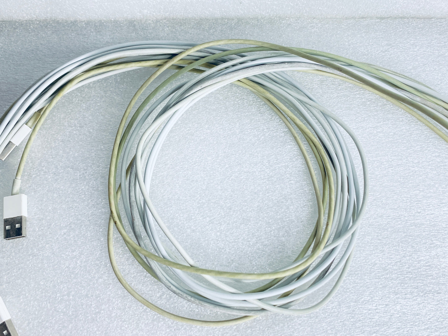 #175 - lot Of 10 - Mixed Sized Lightning Charge Cables For Apple iPhone & iPad - (READ) - (IN CONDITION AS SHOWN)