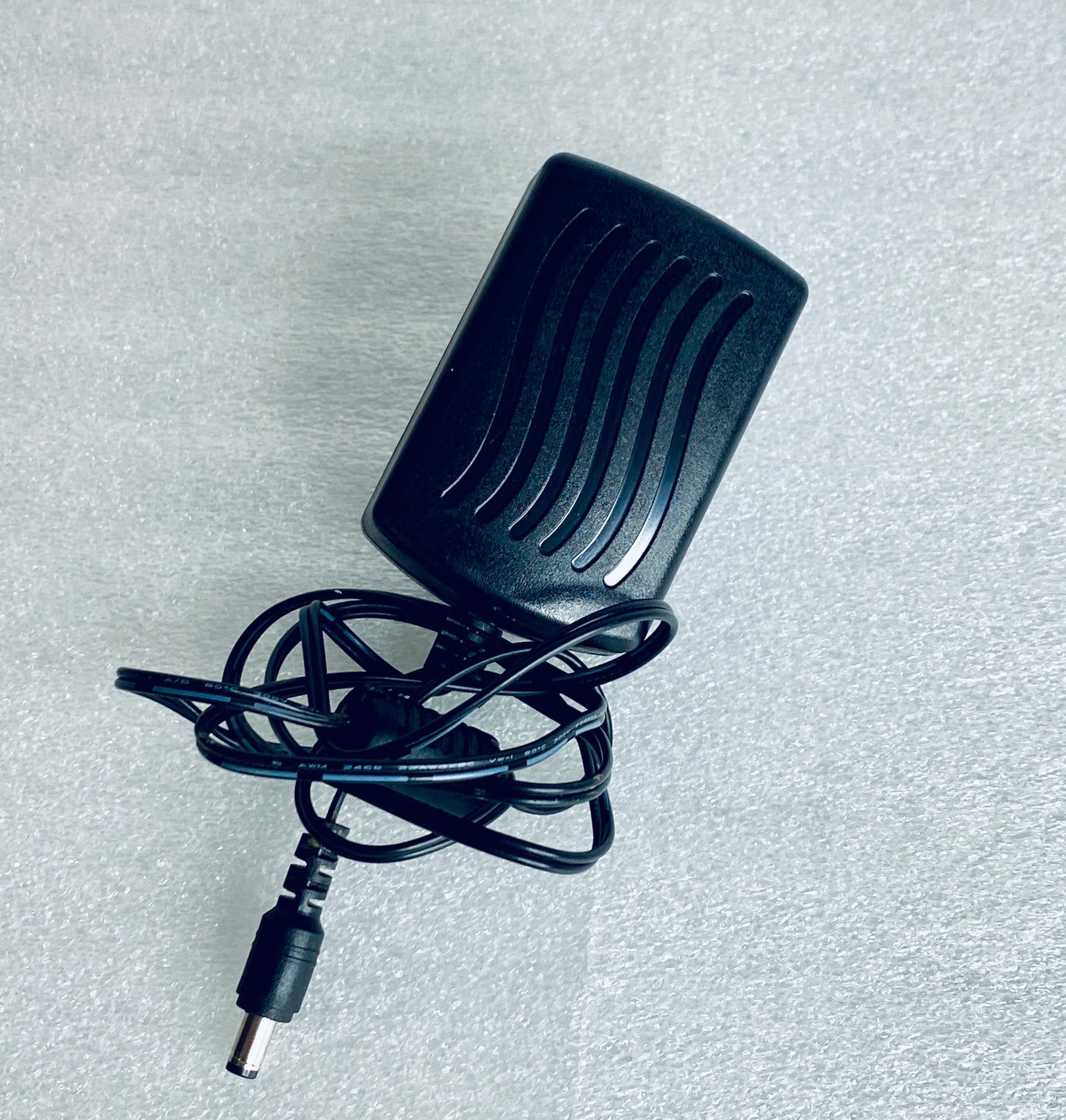 cS CS-1202000 12V 2A AC Adapter/Charger Power Supply Cord, Black - (READ)
