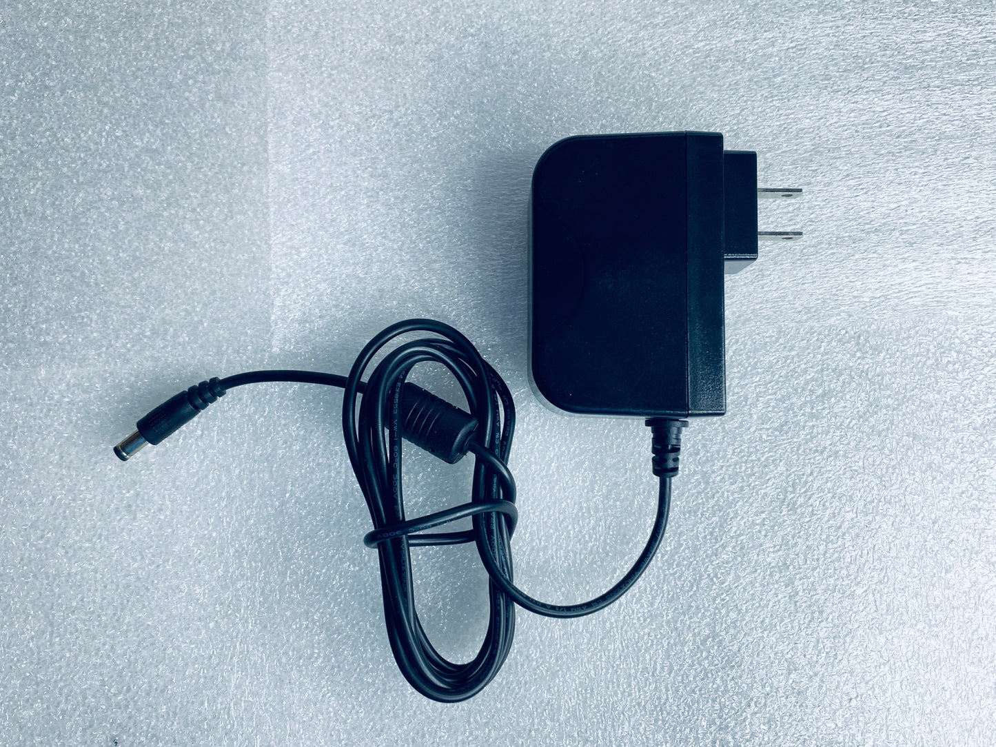 honor ADS-24S-12 1224GPCU AC/DC 12V 2A Switching Adapter, Black - (READ)