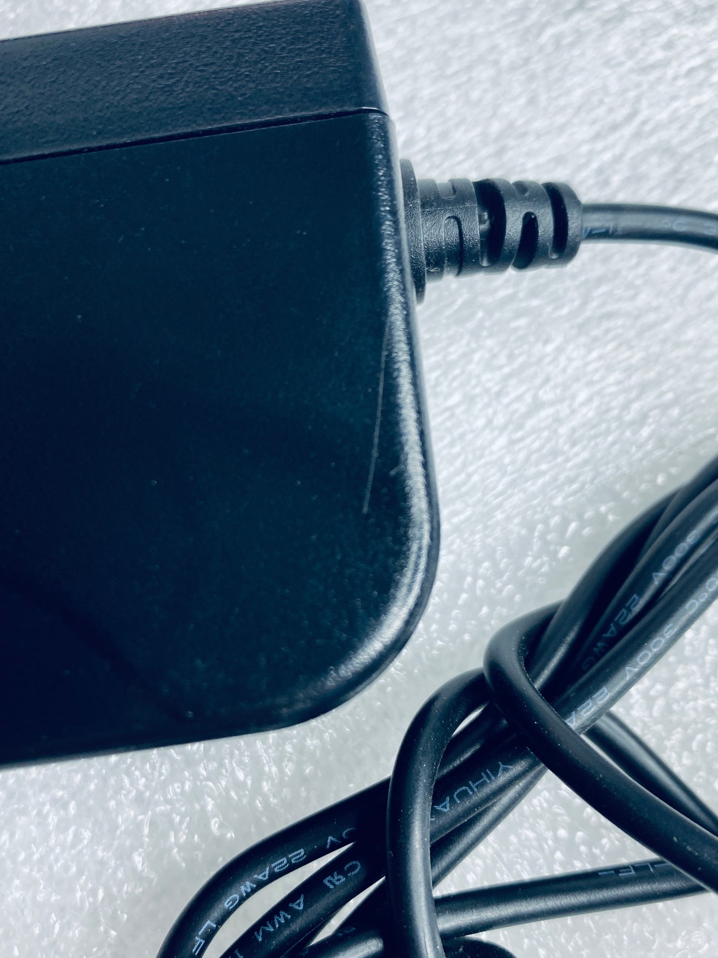 honor ADS-24S-12 1224GPCU AC/DC 12V 2A Switching Adapter, Black - (READ)