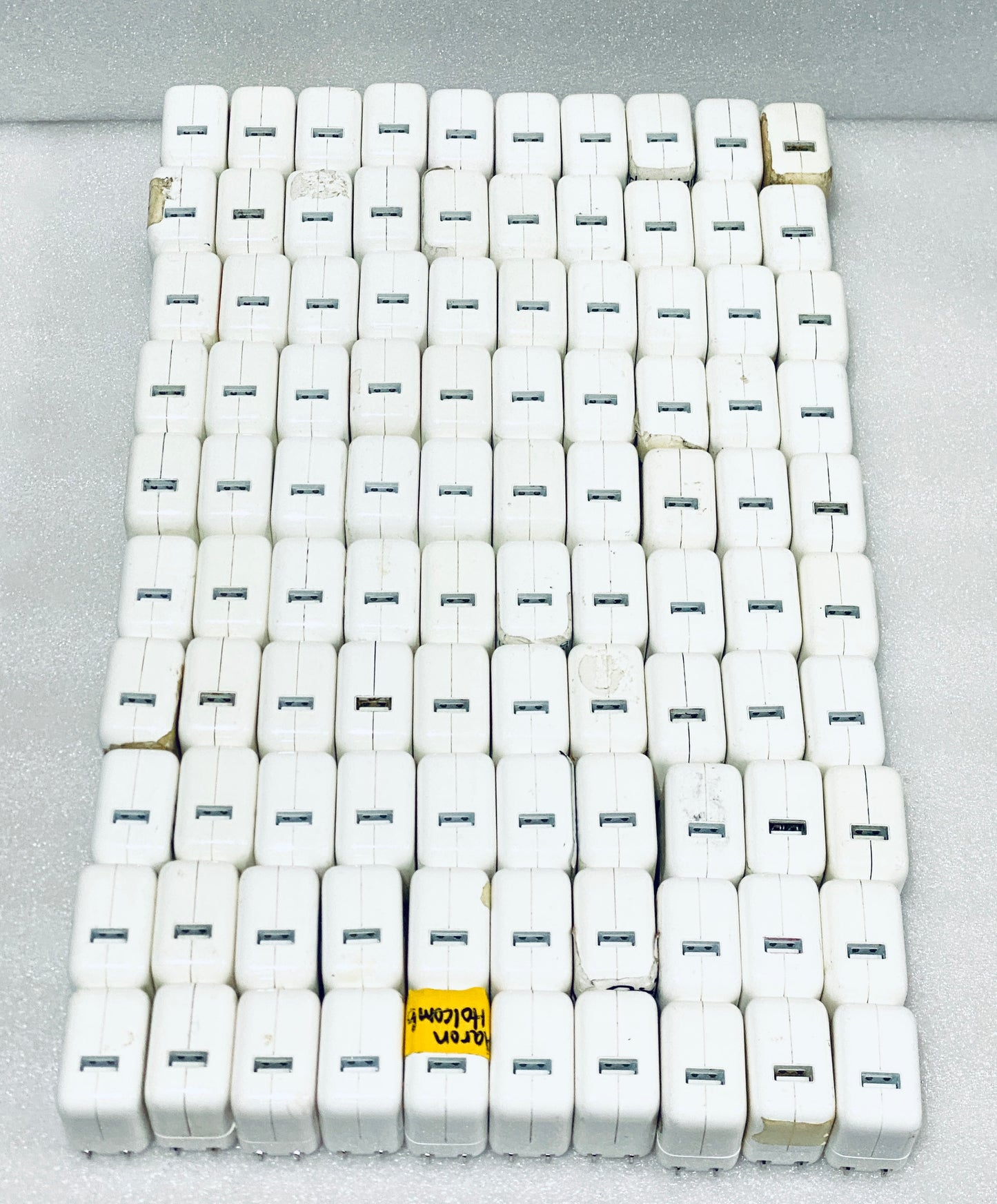 Lot Of 100 - Original/OEM Apple 12W A1401 USB Power Adapter/Charger Bricks -READ